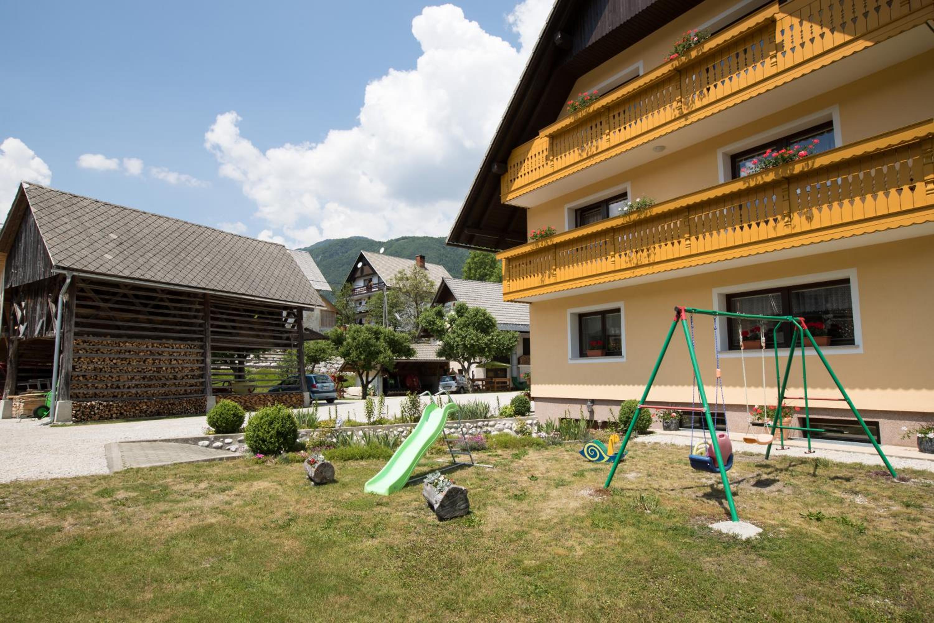 Photo 16