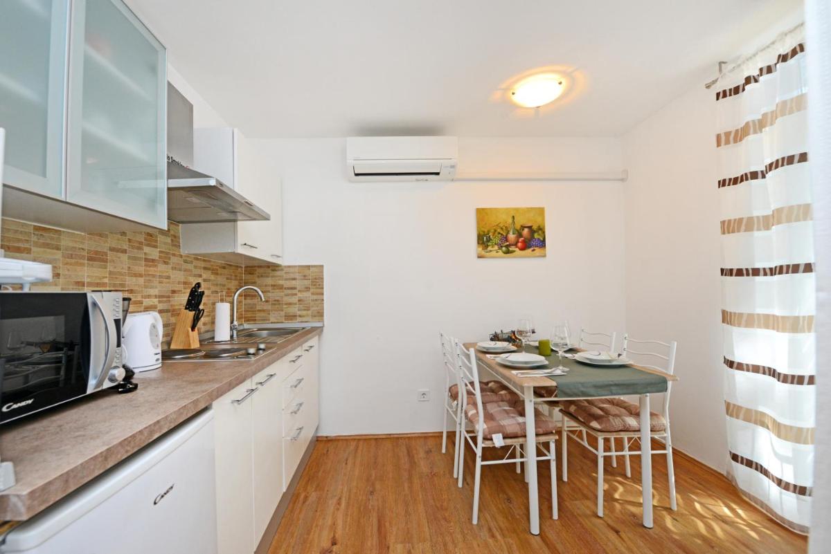 Apartment Vukovic - Property Image 11