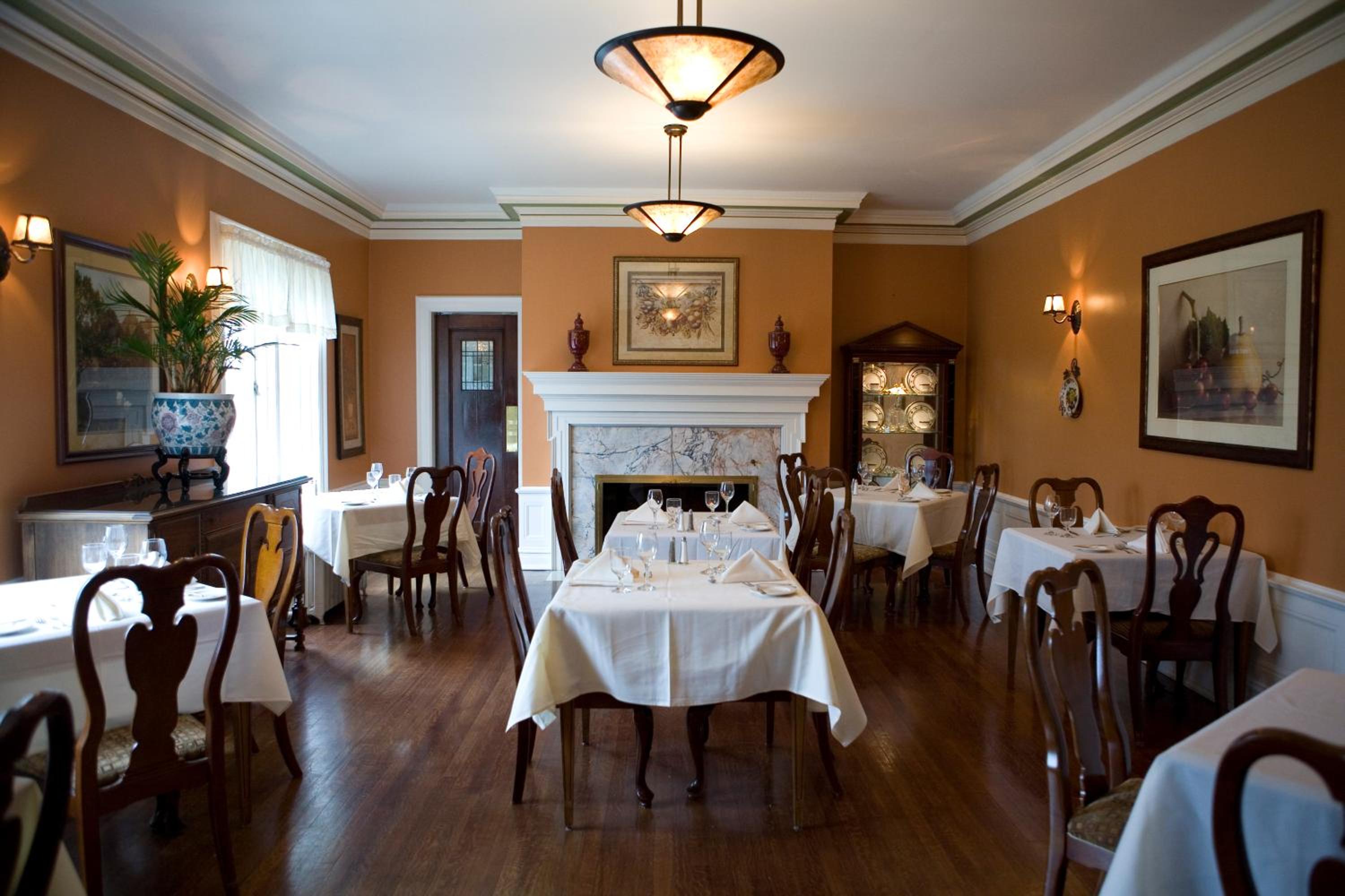 The Belvedere Inn & Restaurant