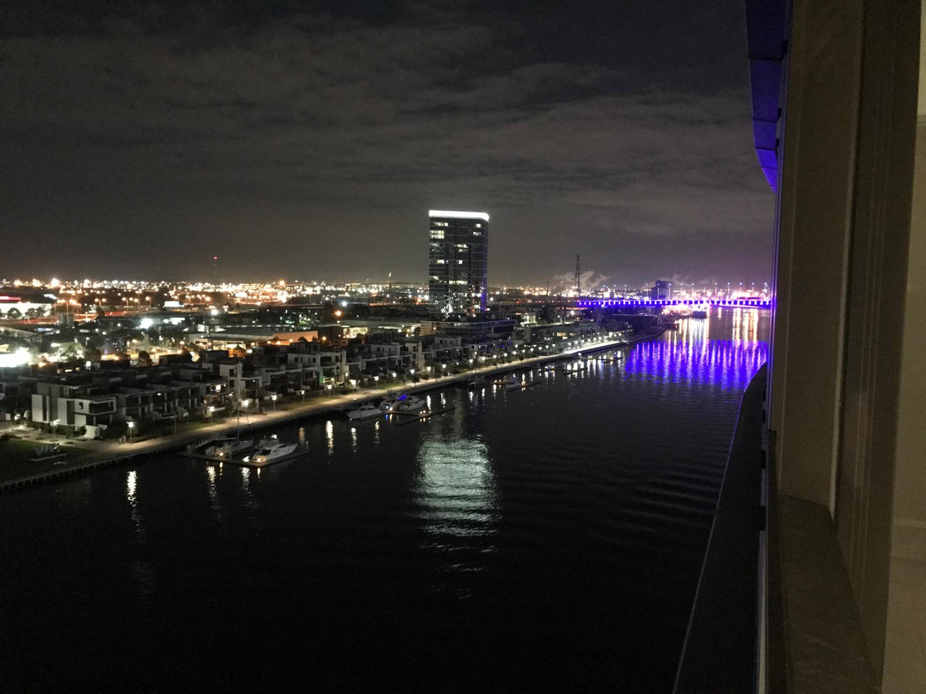 Melbourne Private Apartments - Collins Street Waterfront, Docklands
