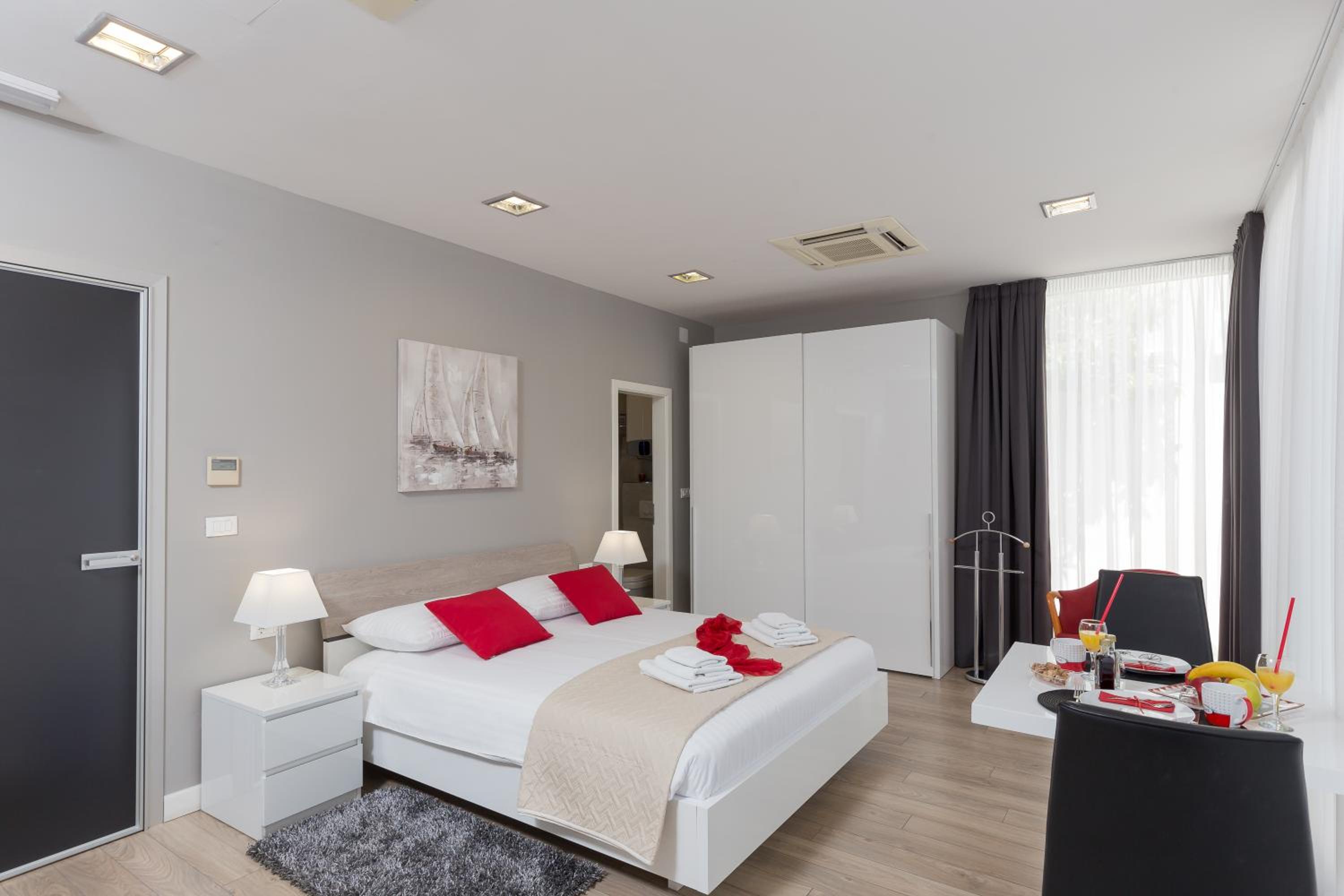 Apartments ZoomZoom 照片第 48 張,共 211 張