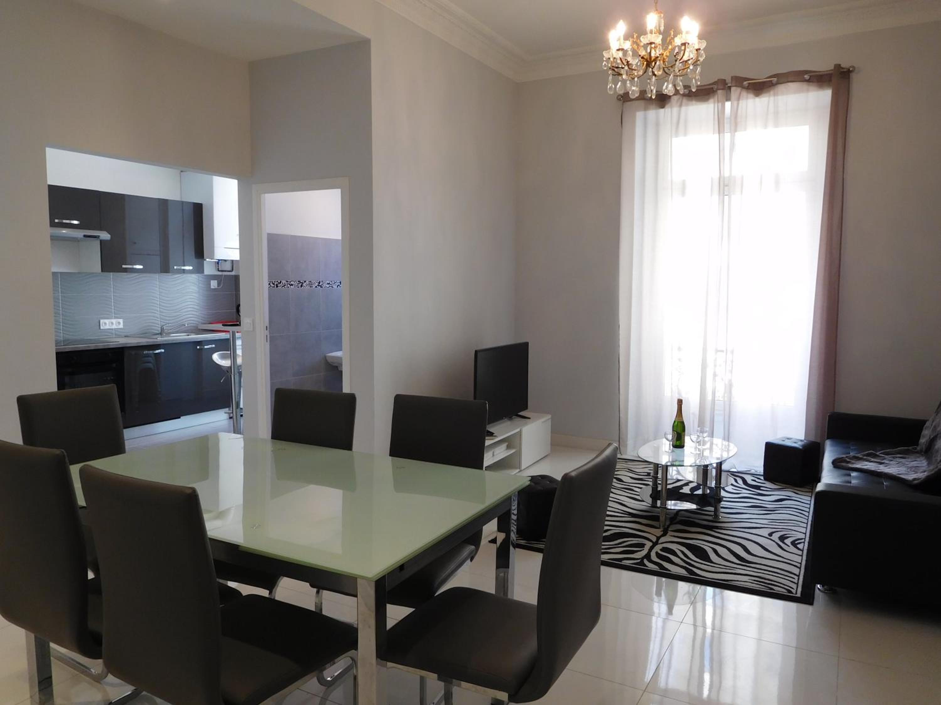 Designer Flat Nice photo 2