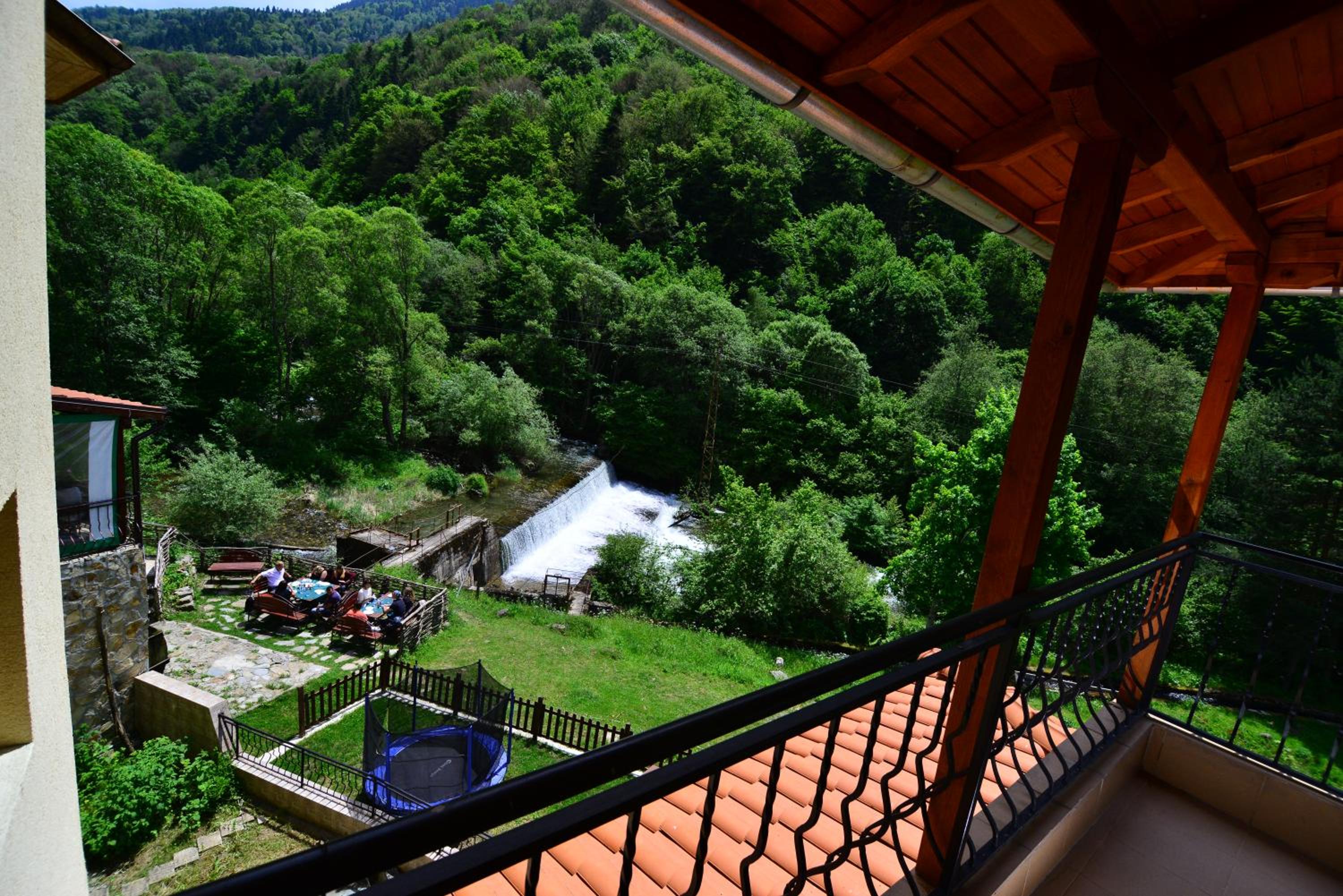 balcony