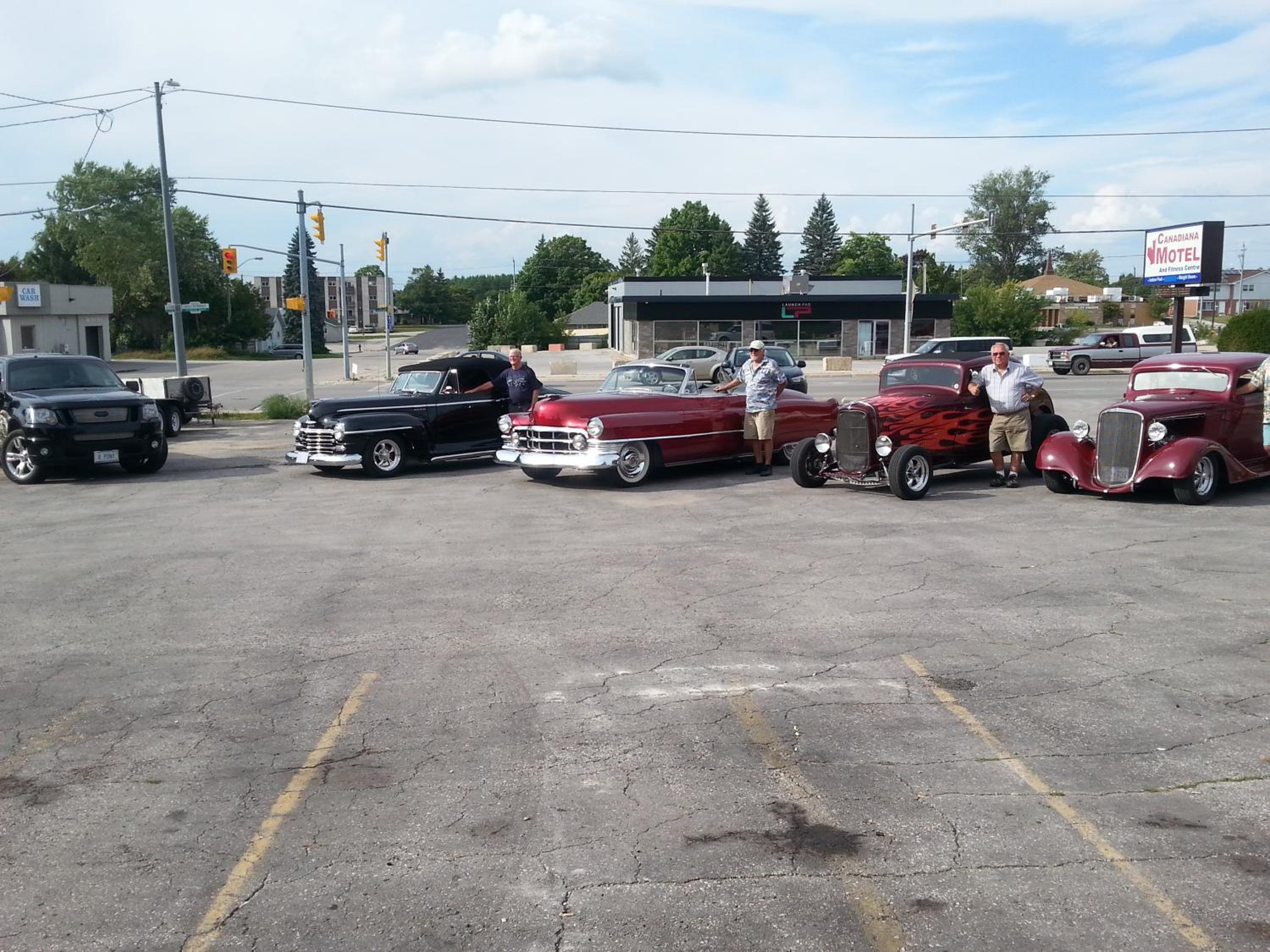 Canadiana Motel