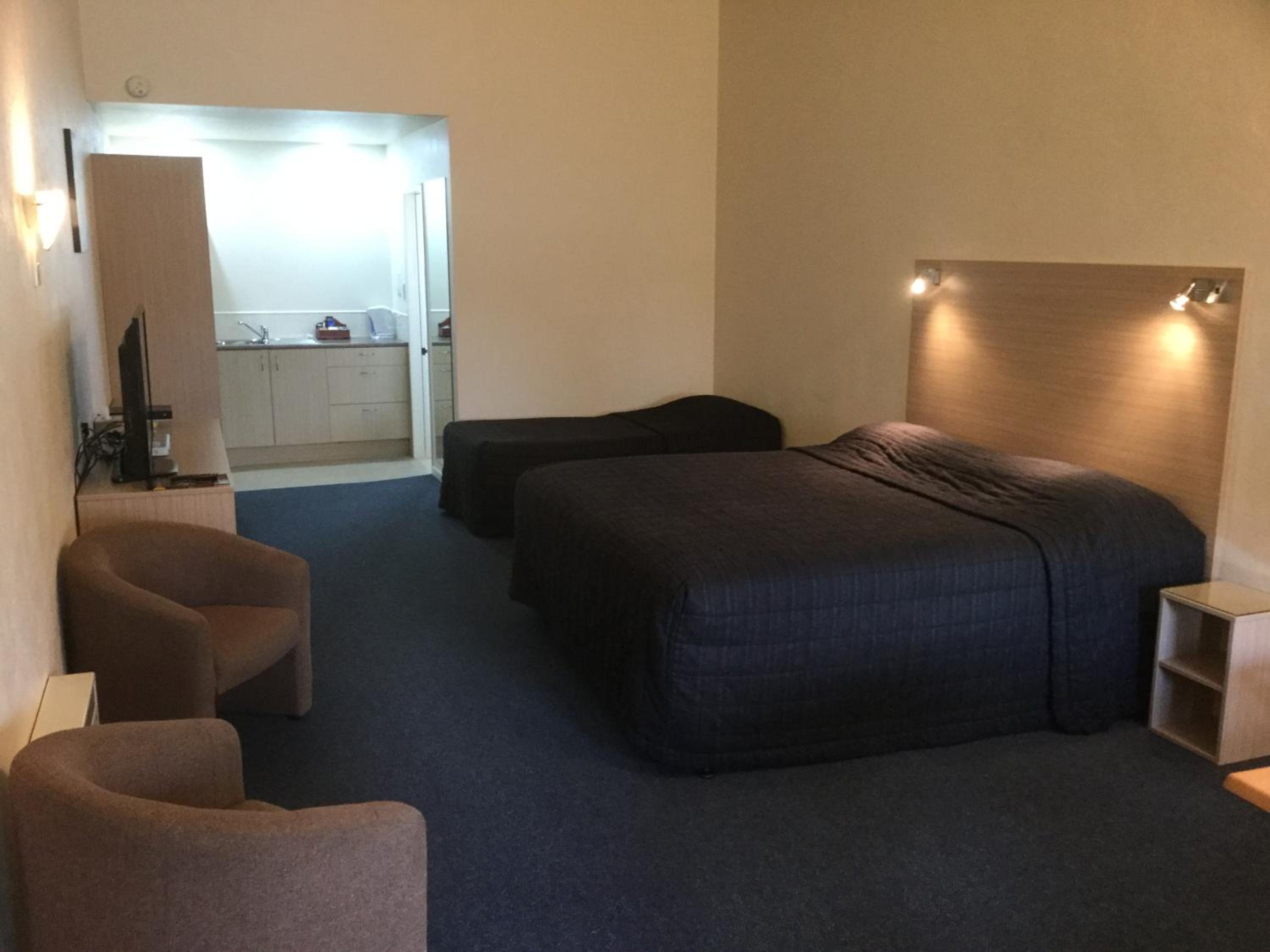 Captains Quarters Motor Inn
