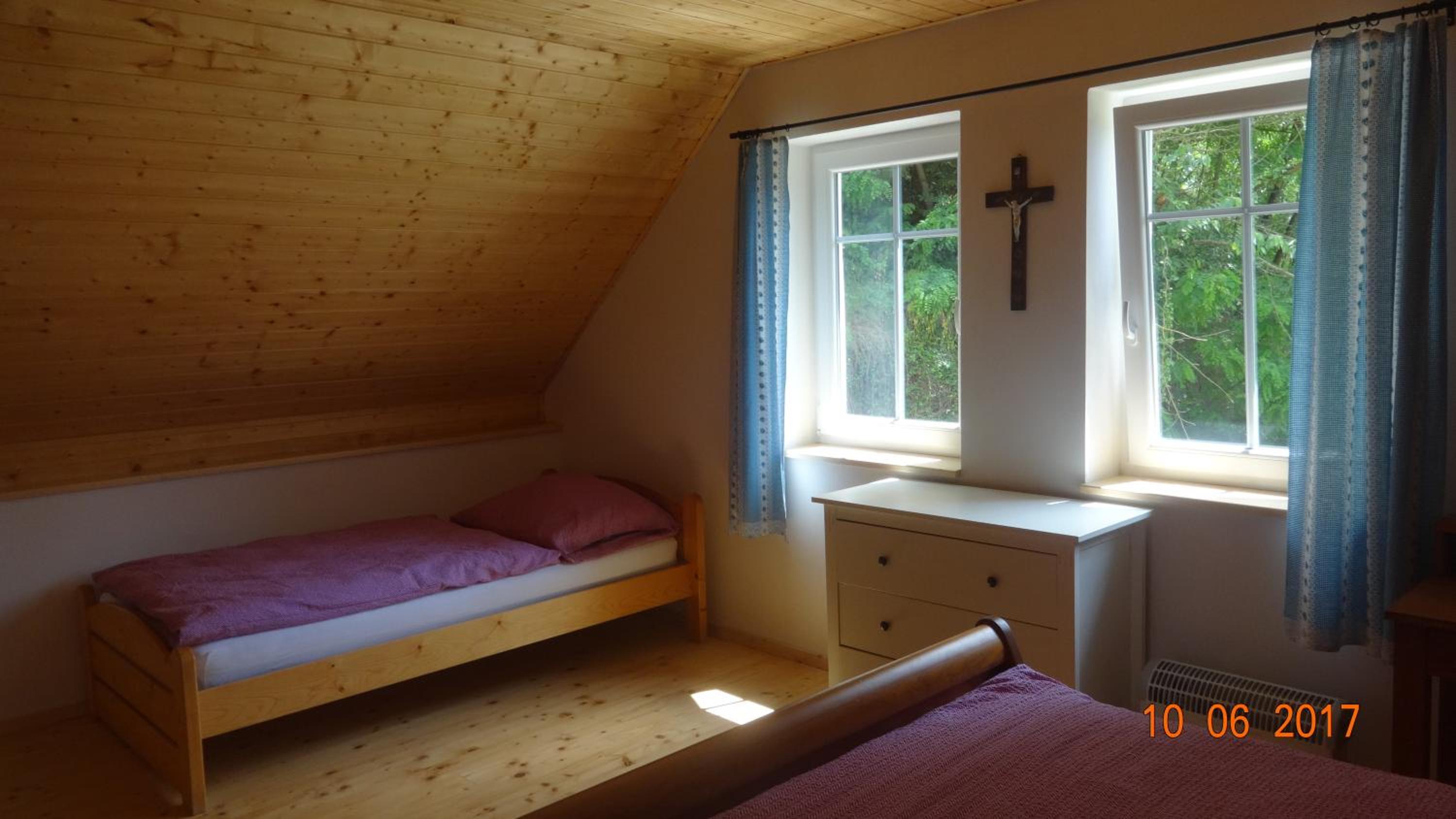 Chaloupka za potůčkem