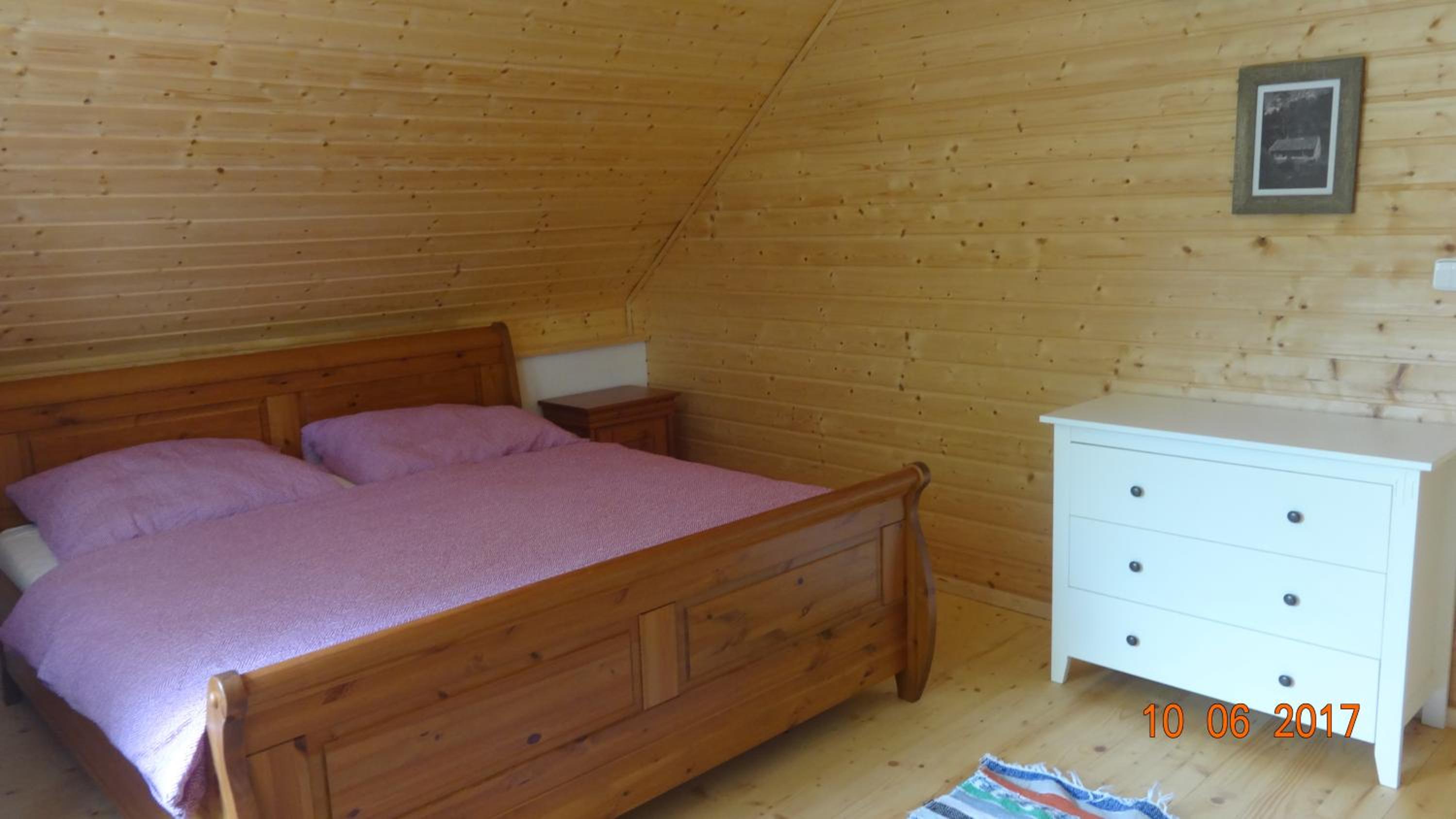 Chaloupka za potůčkem