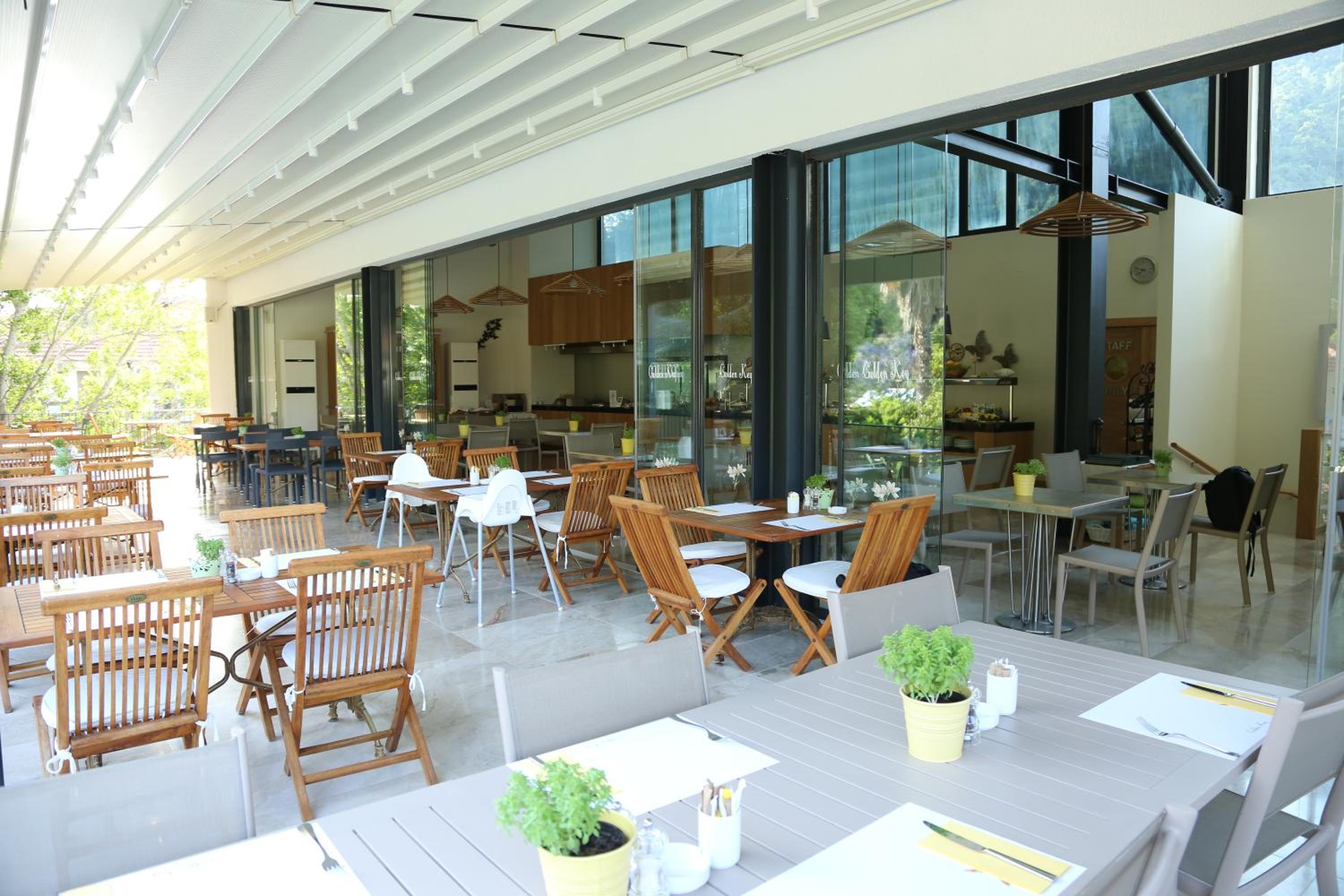 restaurant