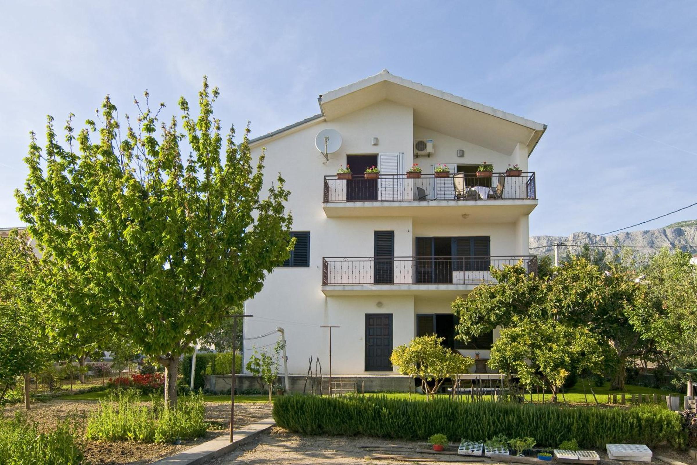 Apartment Mihanovic only for family view 5