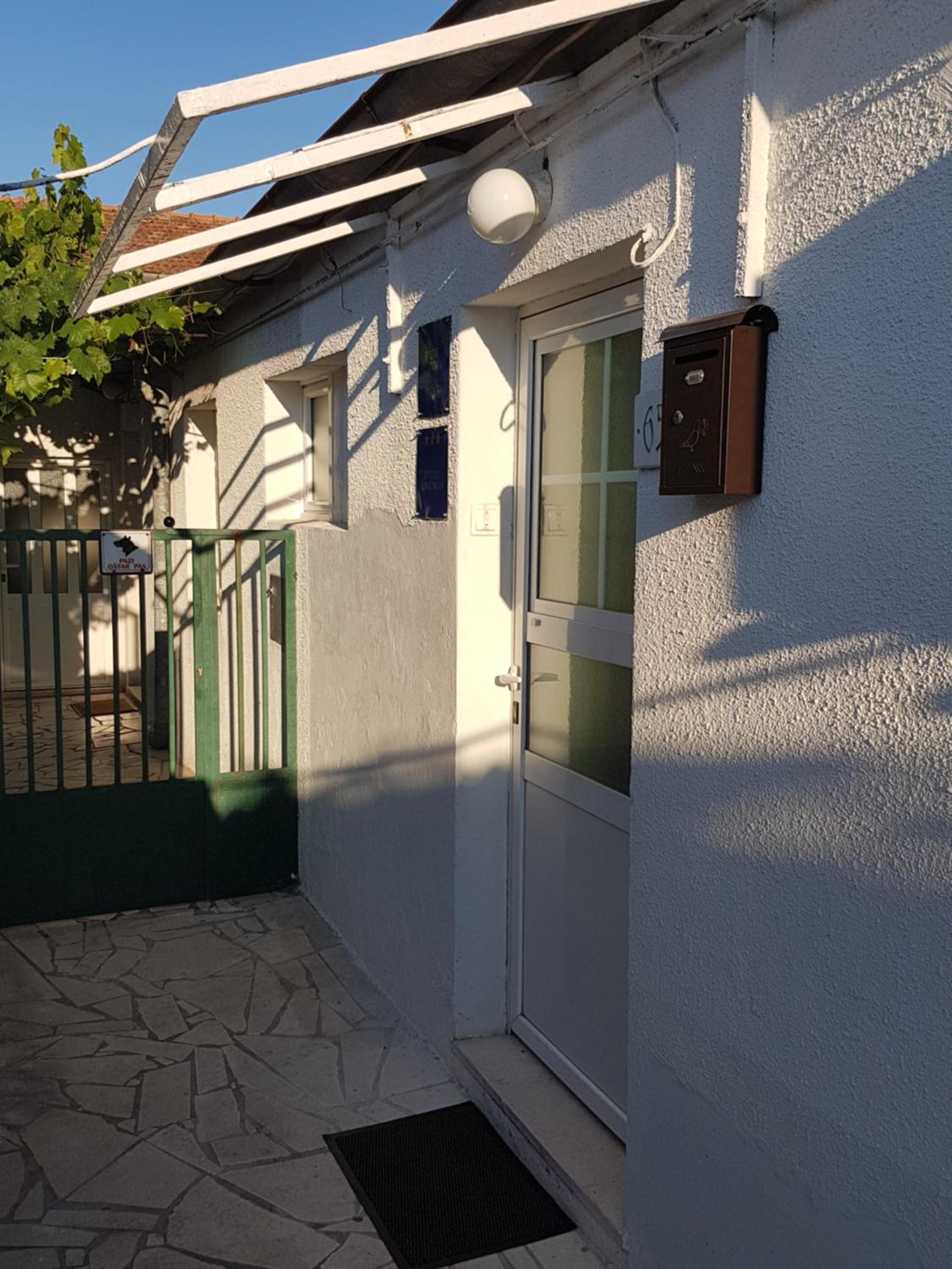 Dine Apartment