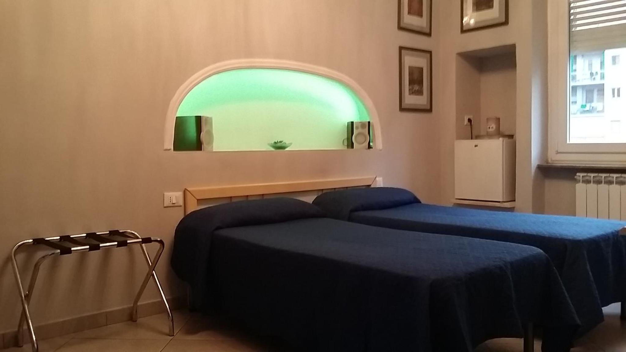 Il Sole e La Luna en Turin — hotel room