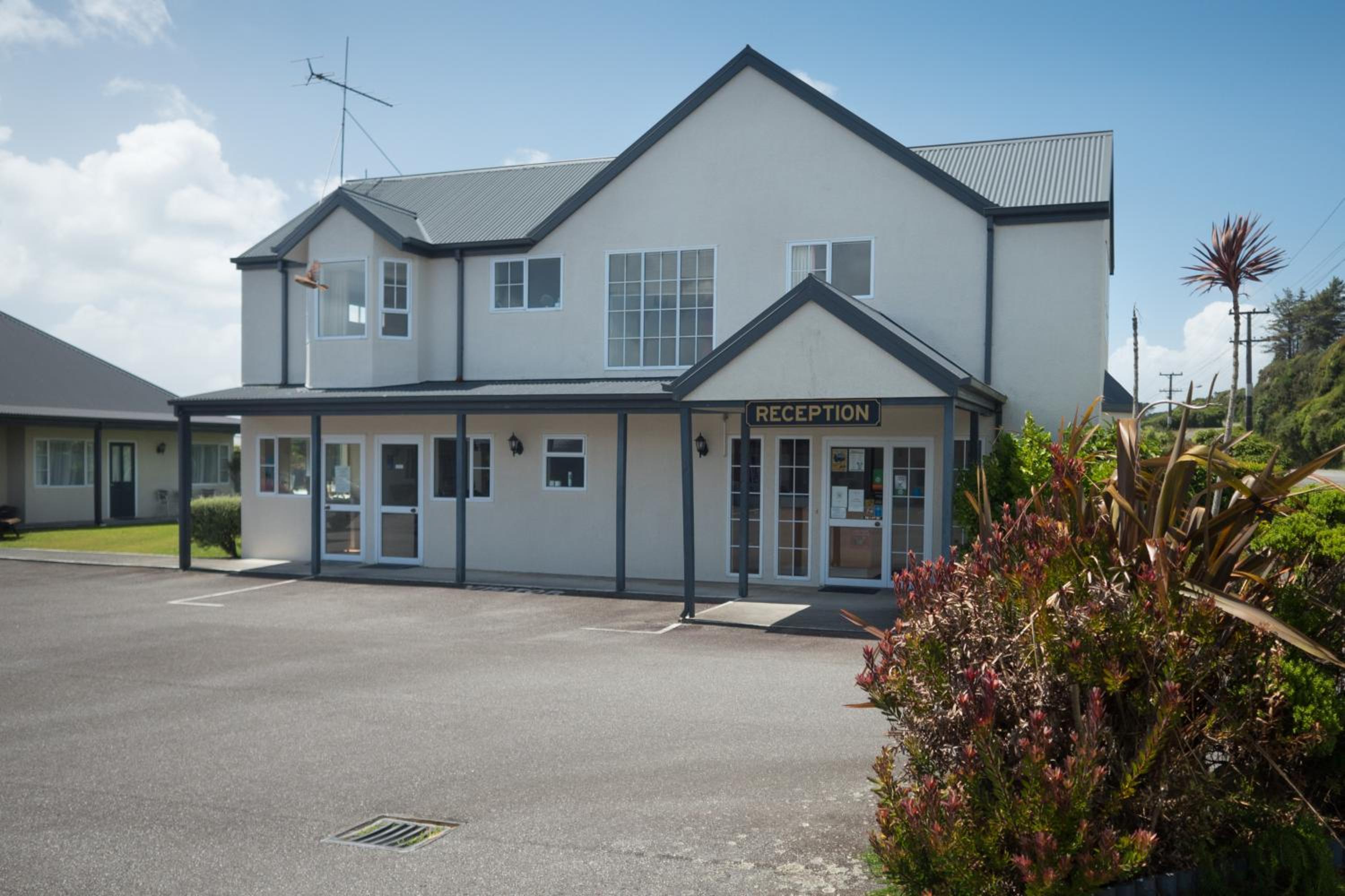 Fitzherbert Court Motel view 3