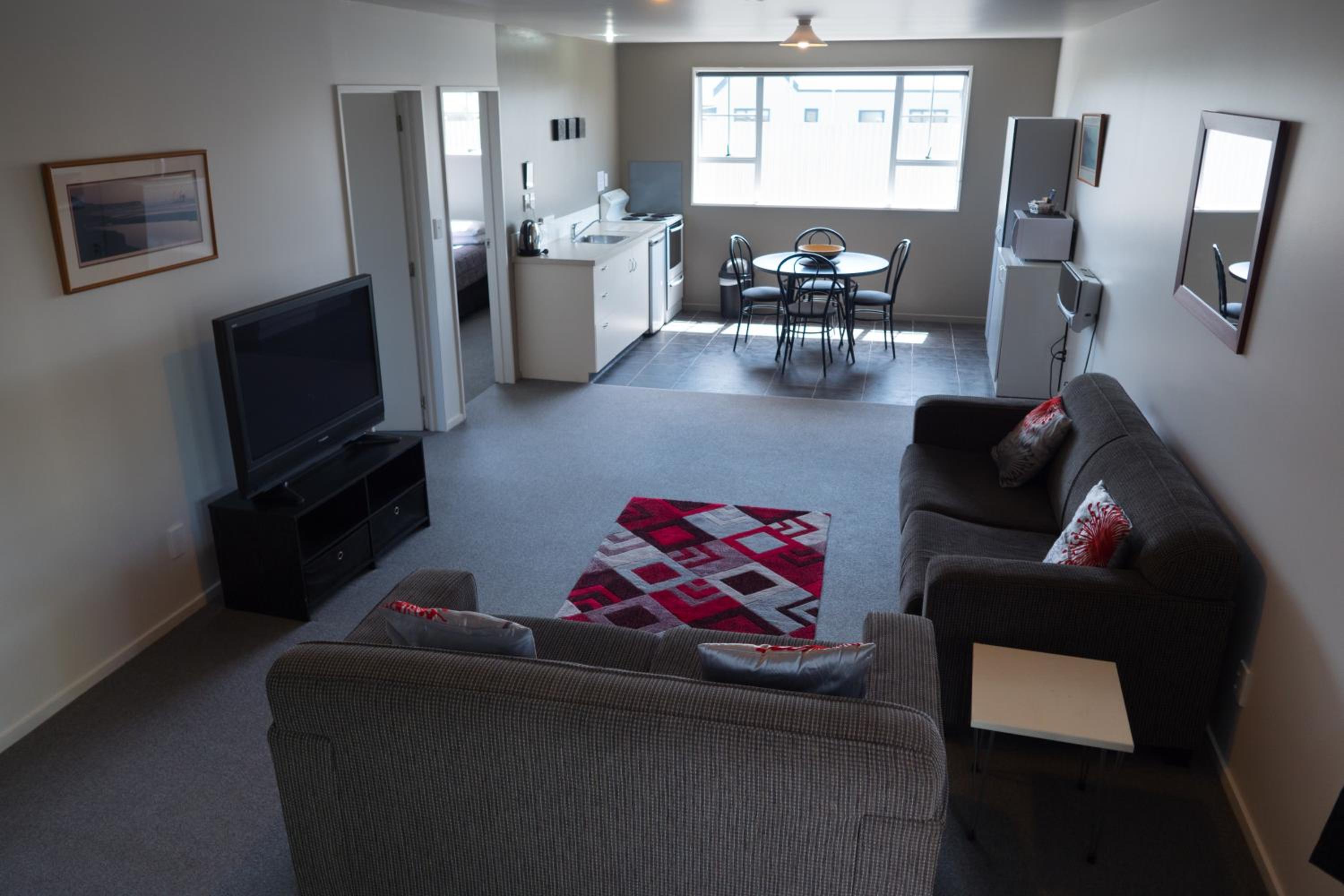 Fitzherbert Court Motel view 5