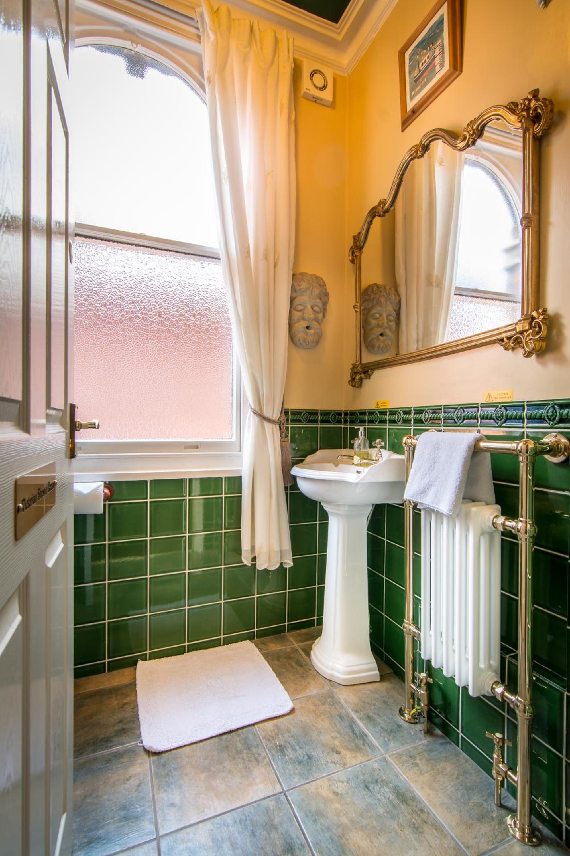Creston Villa Guest House