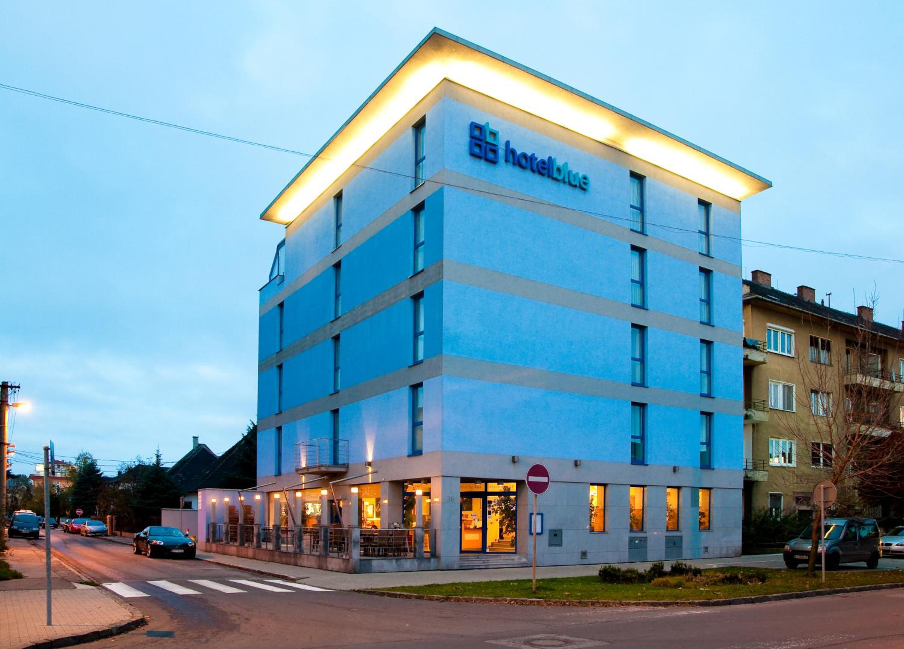 Hotel Blue Bratislava - Image 1