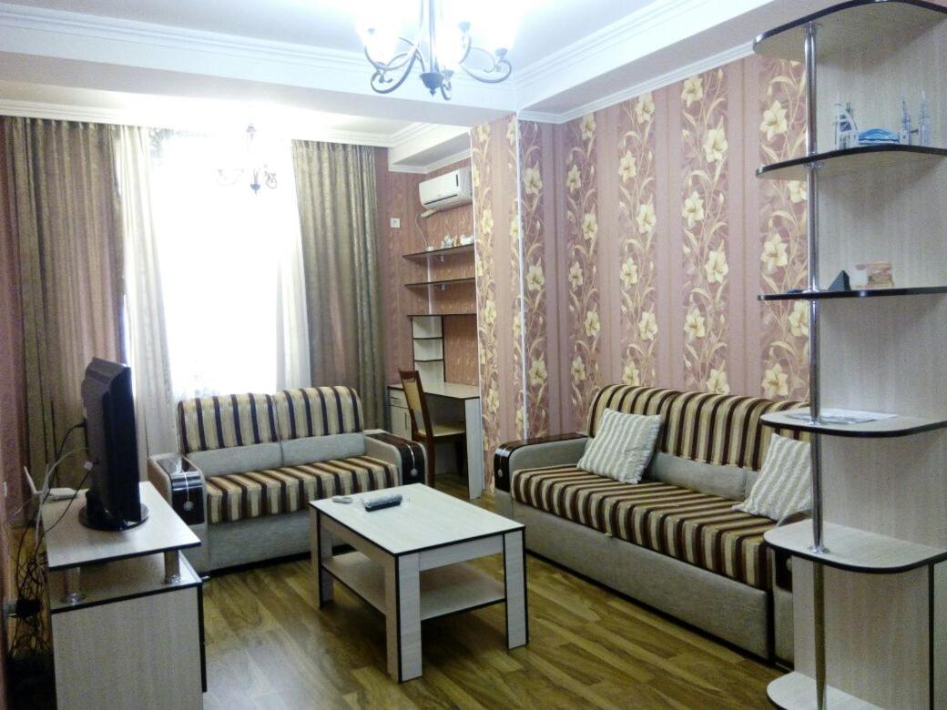 Bishkek Maximus Apartament 2 view 2