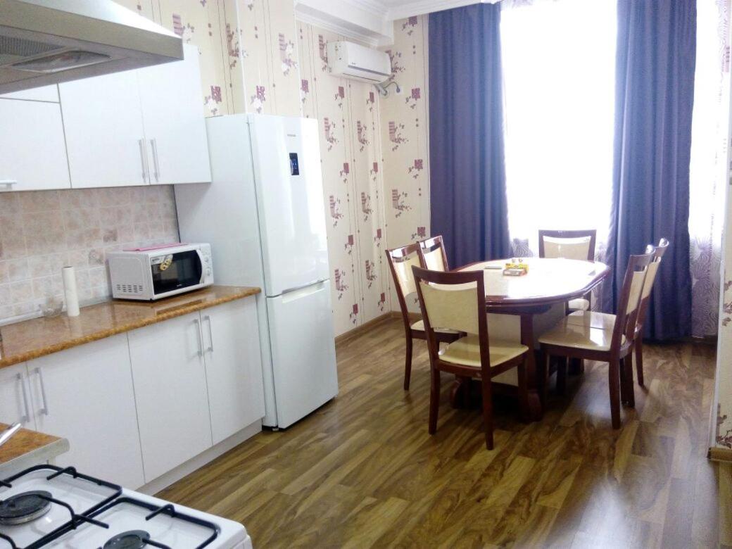 Bishkek Maximus Apartament 2 view 5