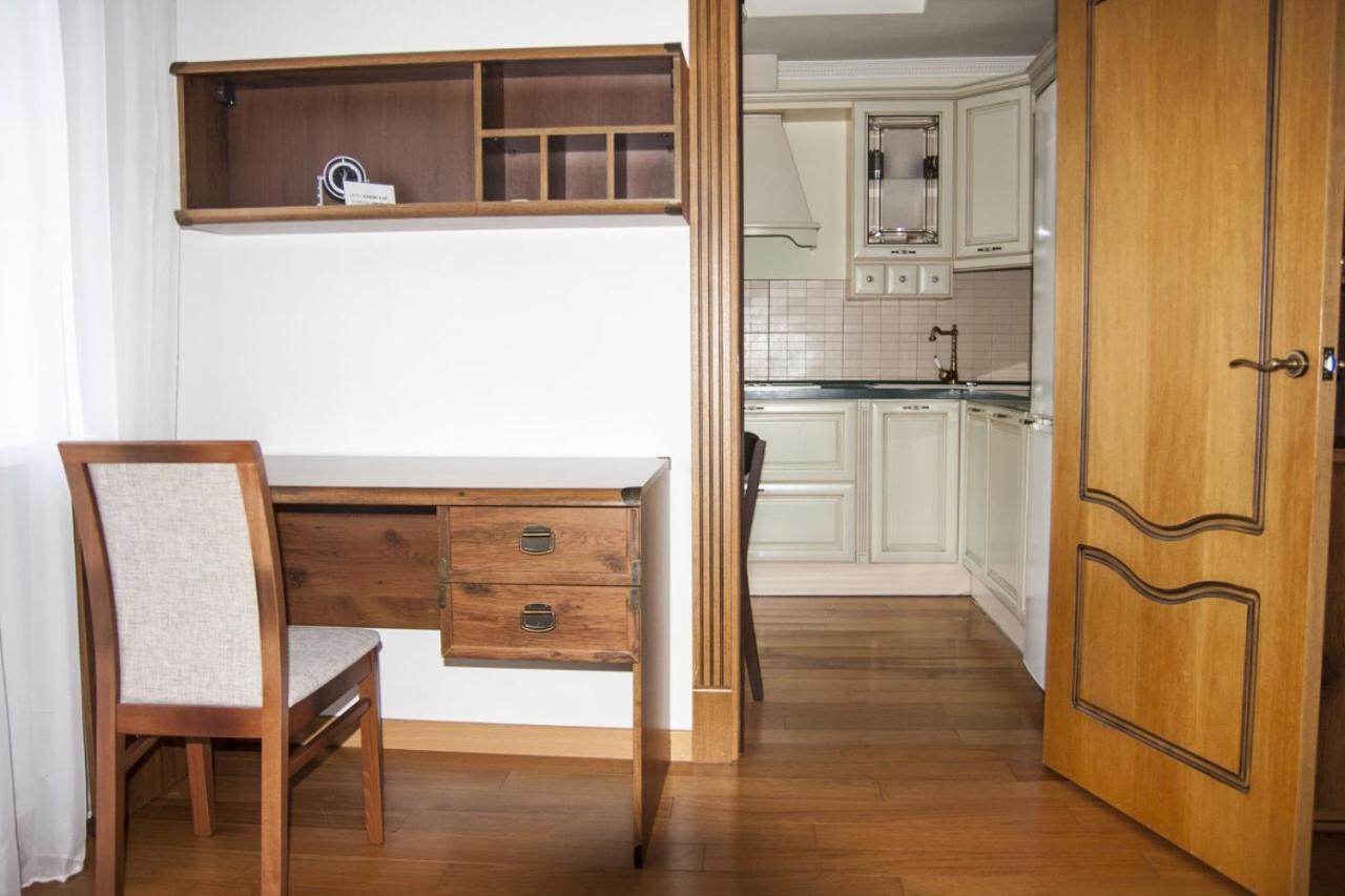 Apartment on Vandy Vasylevskoi Street 3 view 5