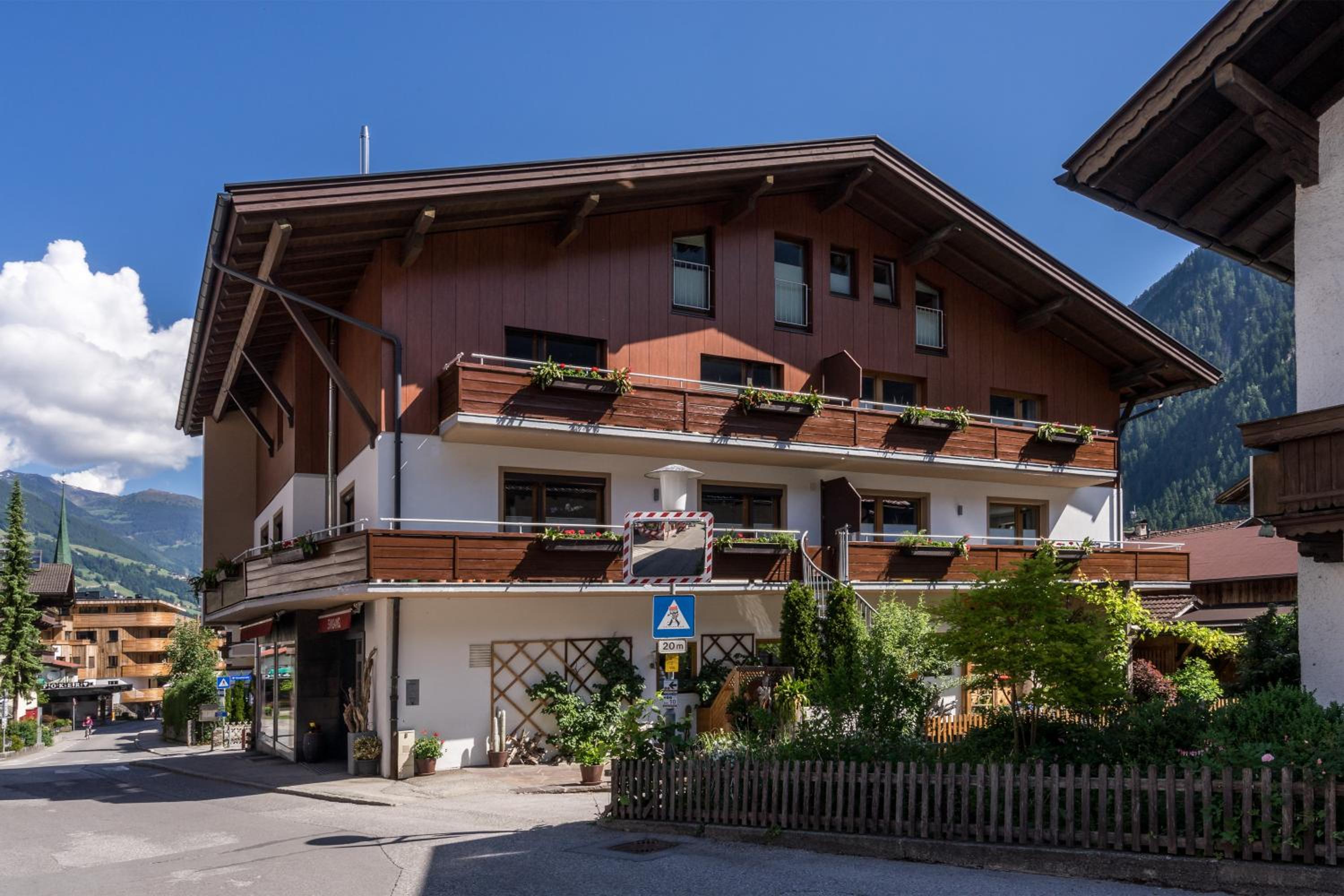 Appartements Rieser - im Herzen von Mayrhofen - sonniger Balkon - 3 Schlafzimmer