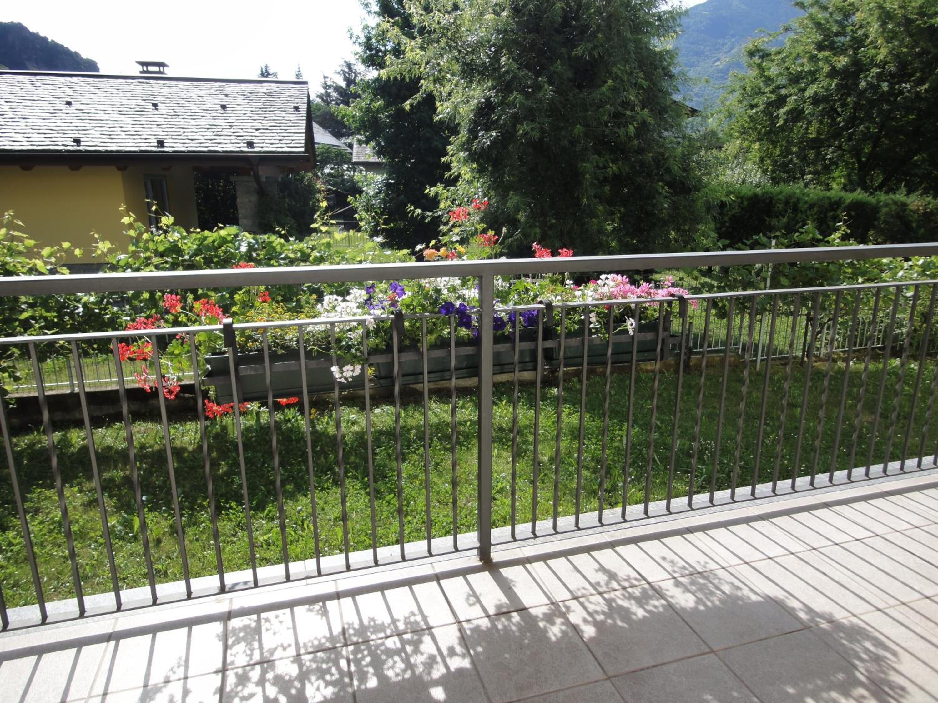 Photo 43