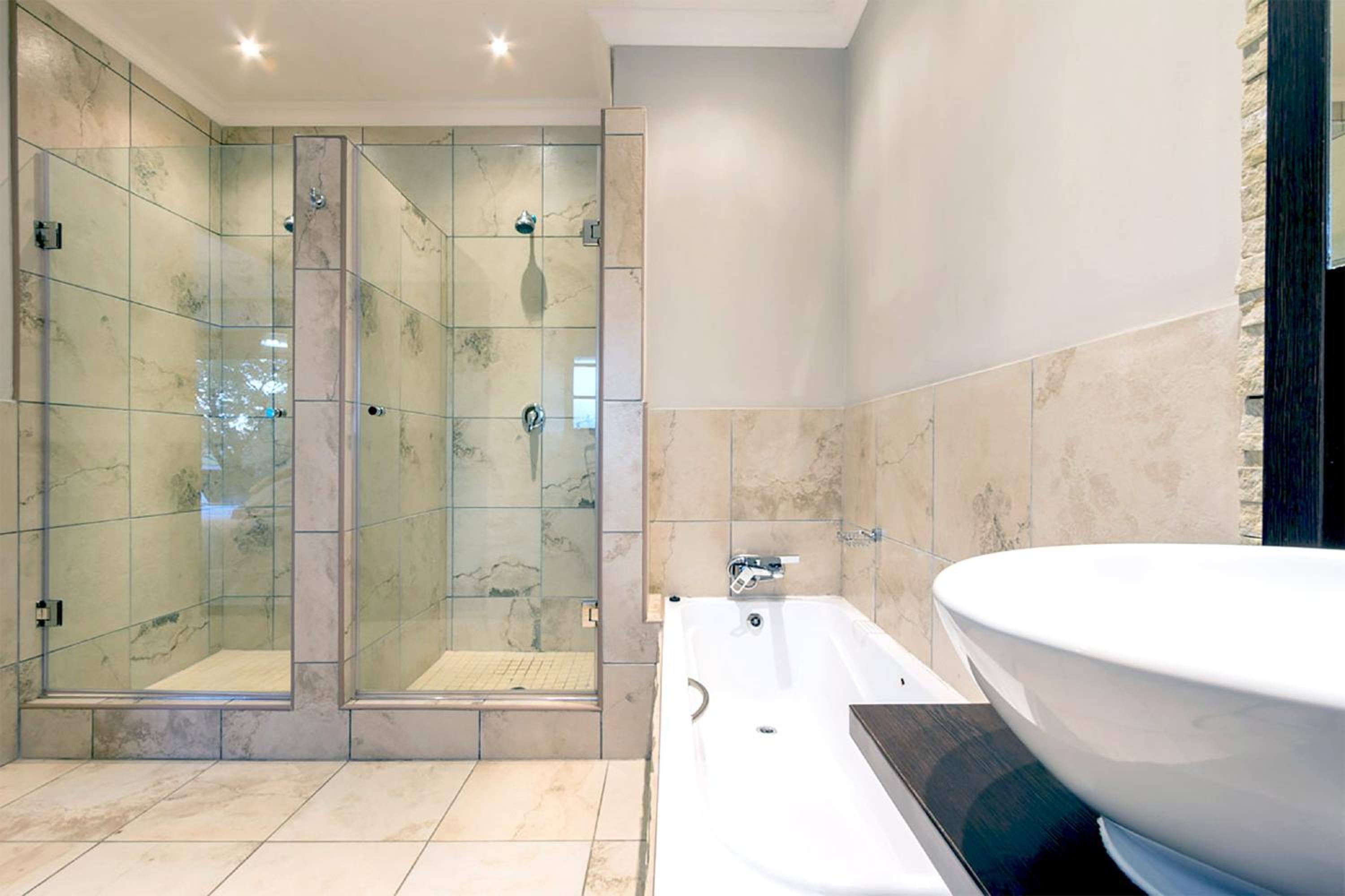 OR Tambo Guest House