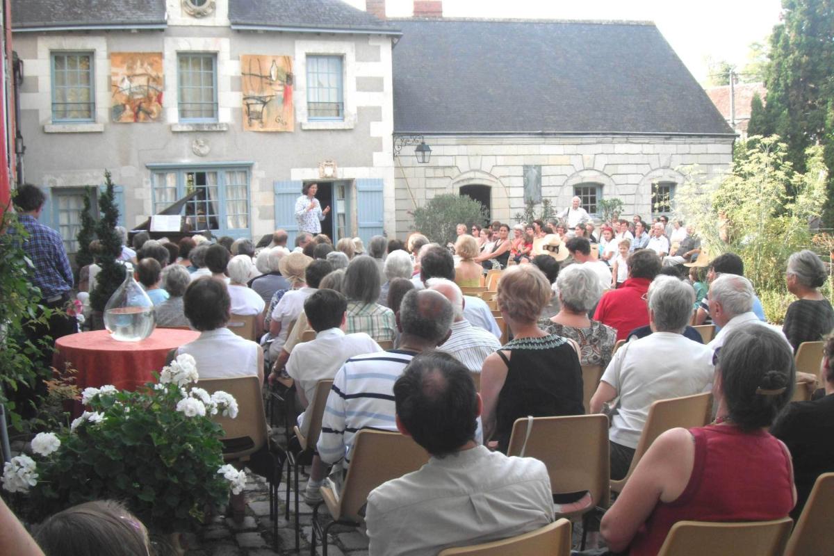 Les Douves