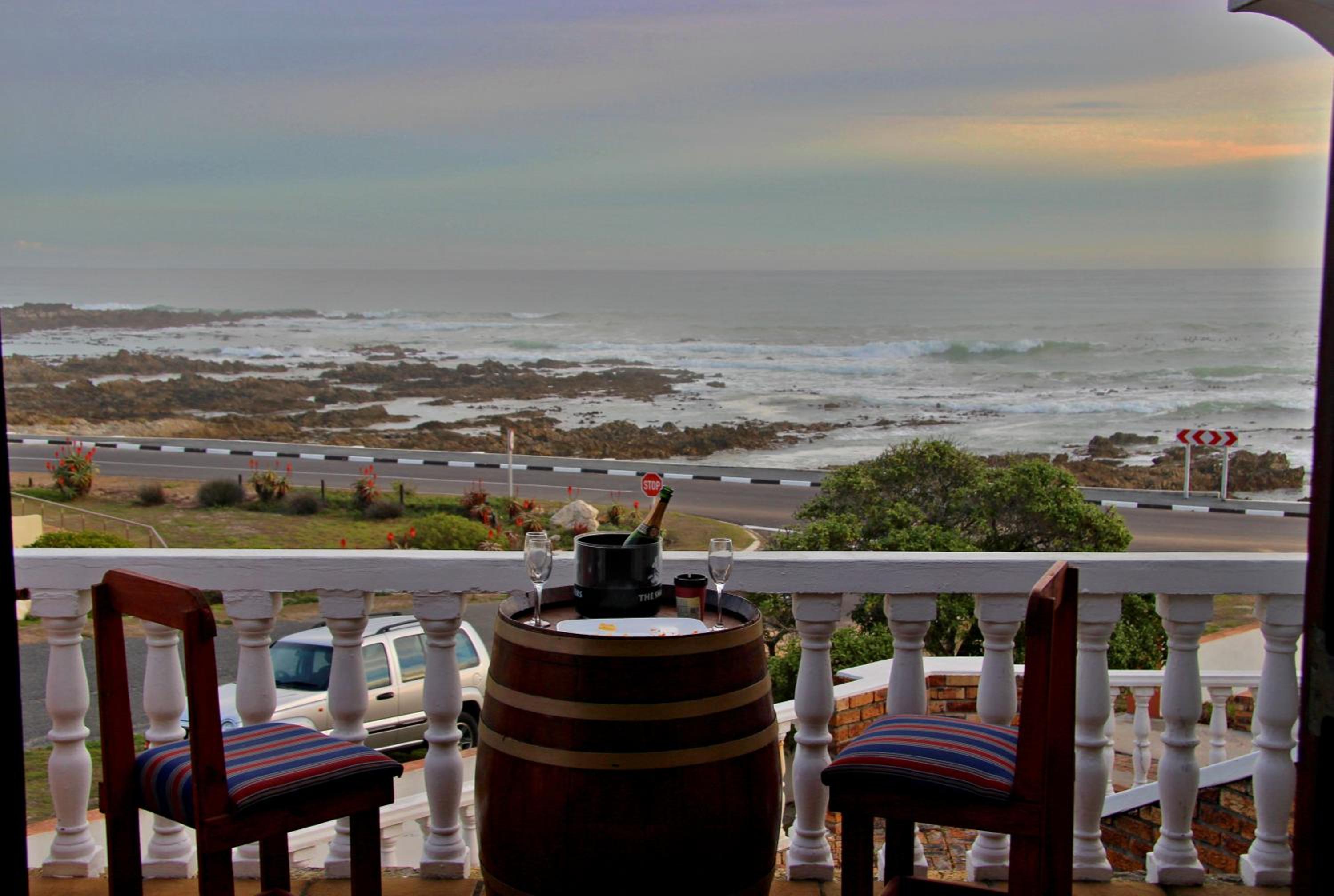 Walkerbay Accommodation