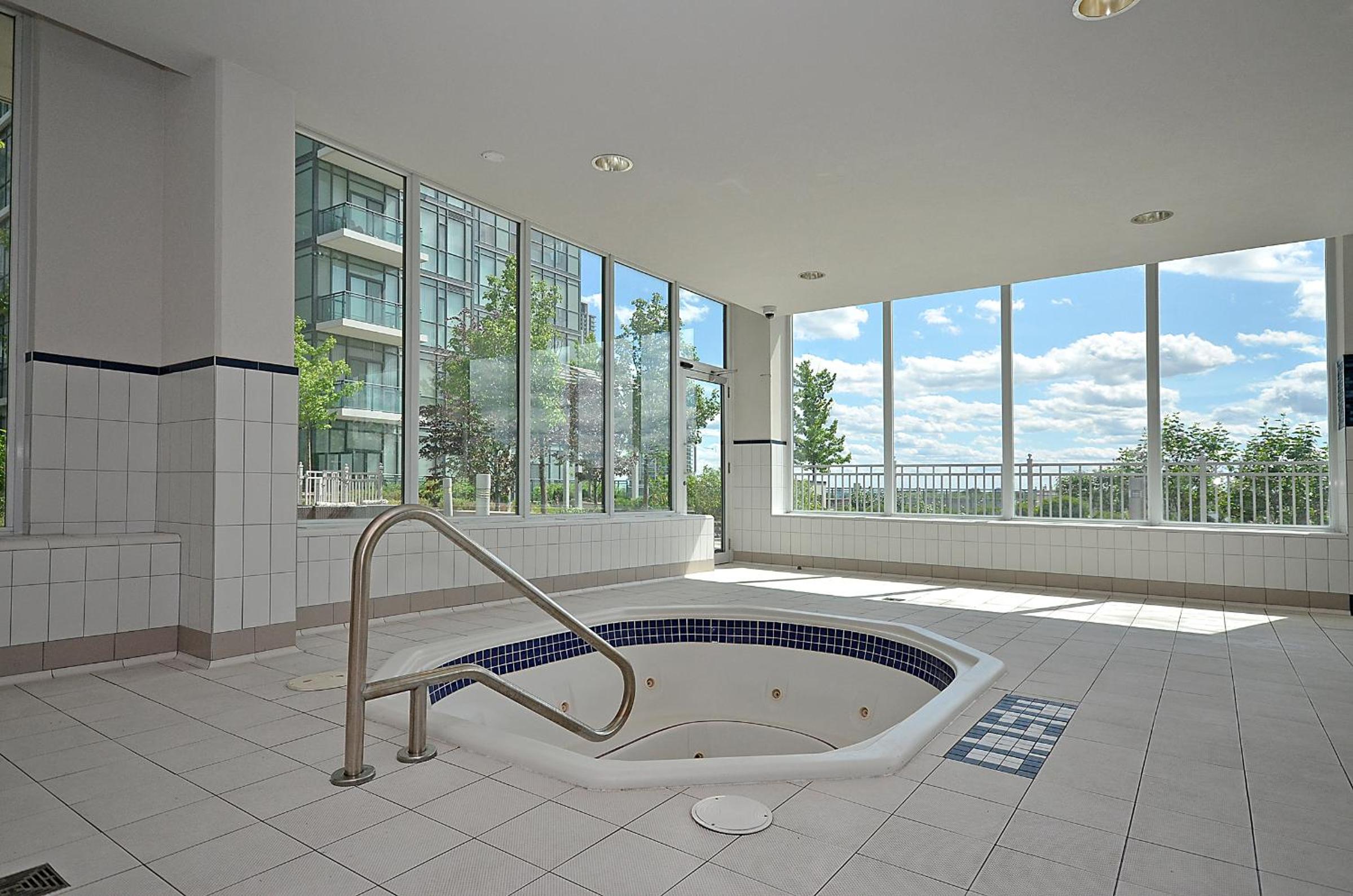 Royal Stays Furnished Apartments - Square One