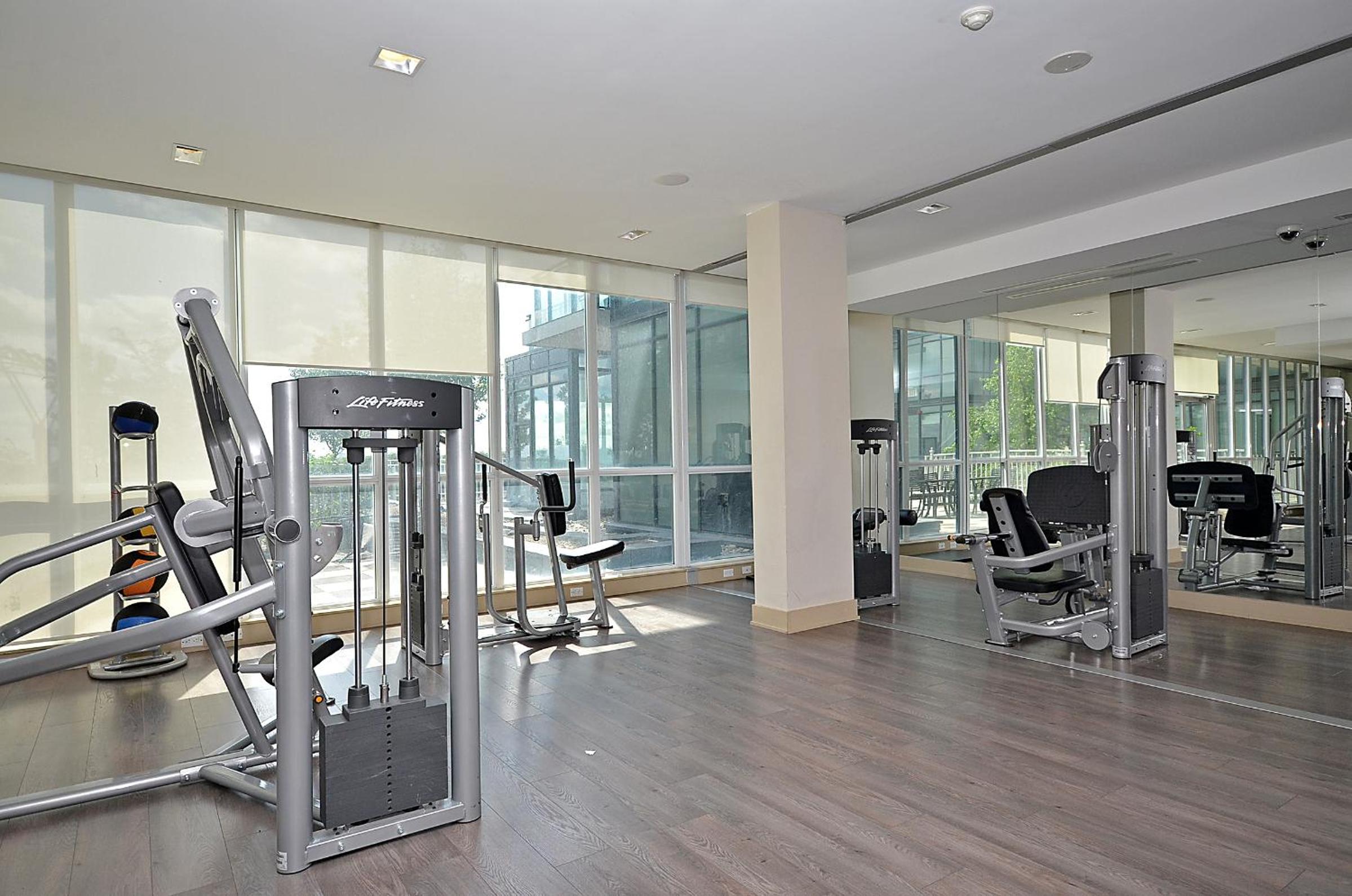 Royal Stays Furnished Apartments - Square One