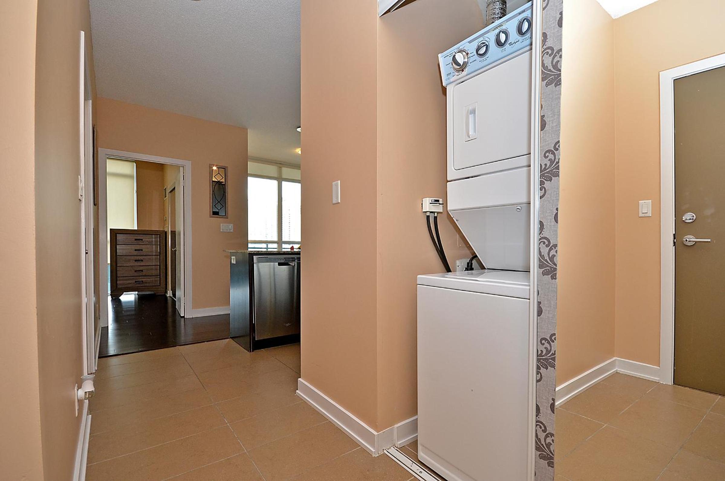 Royal Stays Furnished Apartments - Square One