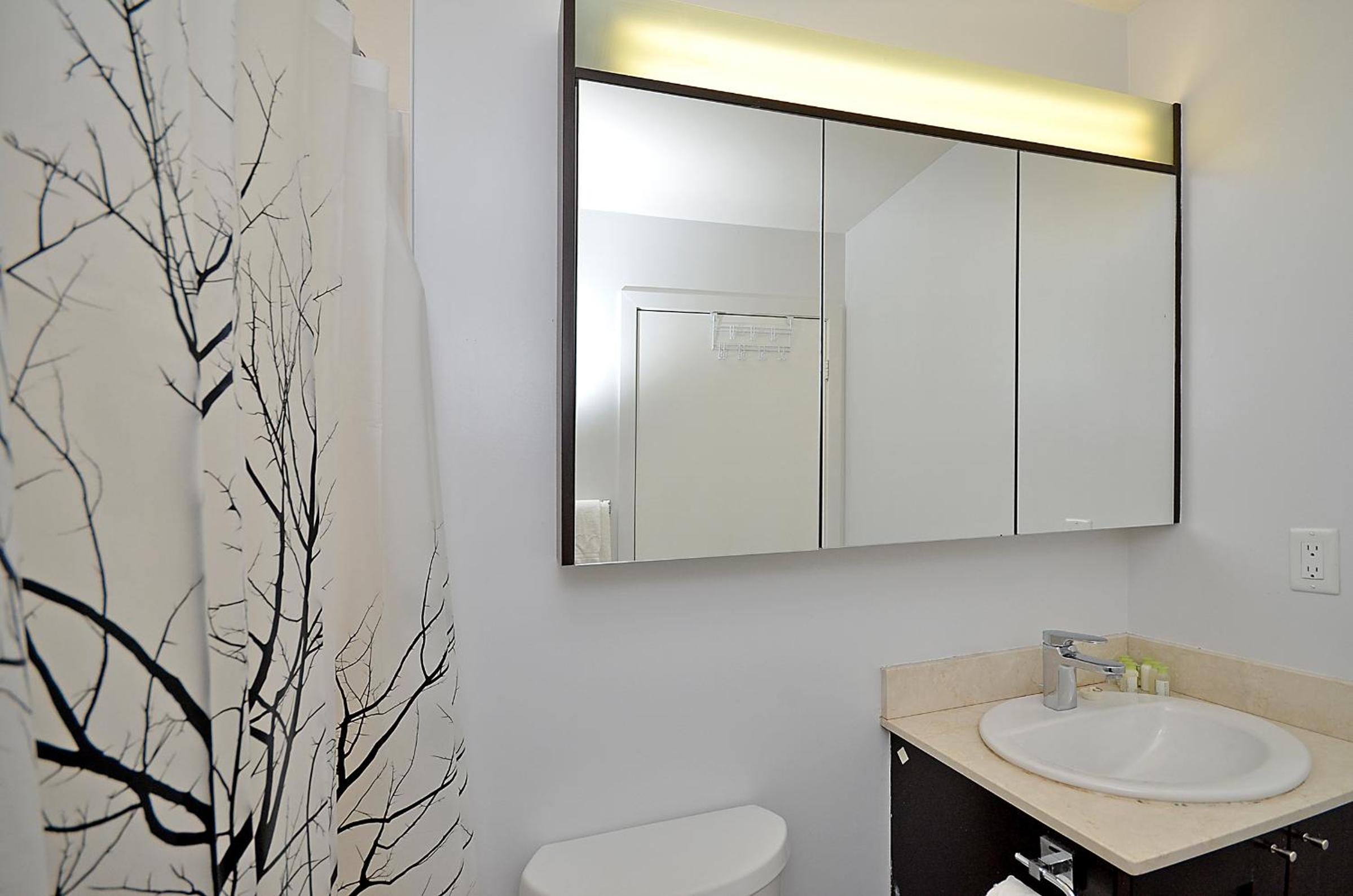 Royal Stays Furnished Apartments - Square One