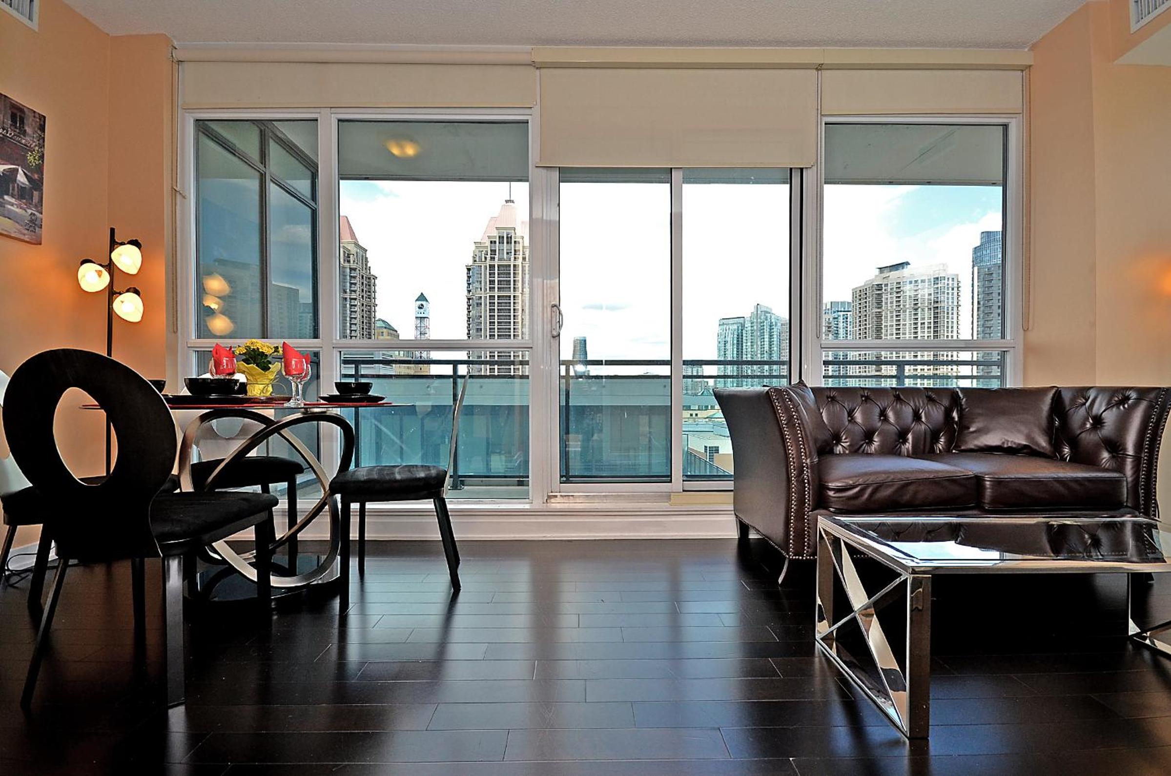 Royal Stays Furnished Apartments - Square One
