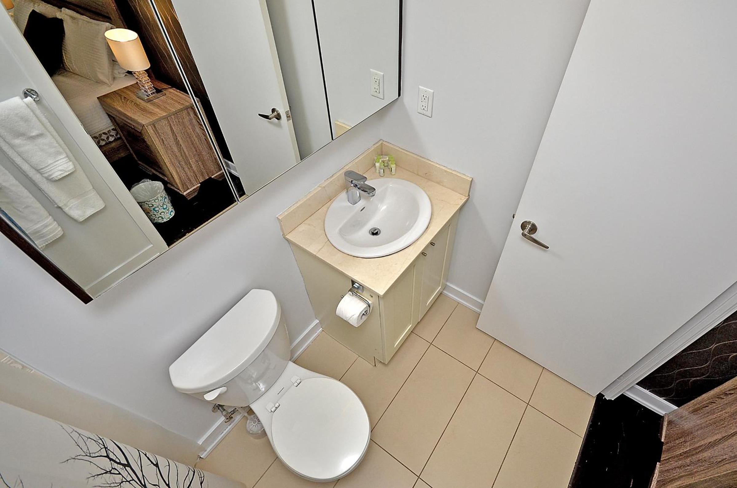 Royal Stays Furnished Apartments - Square One