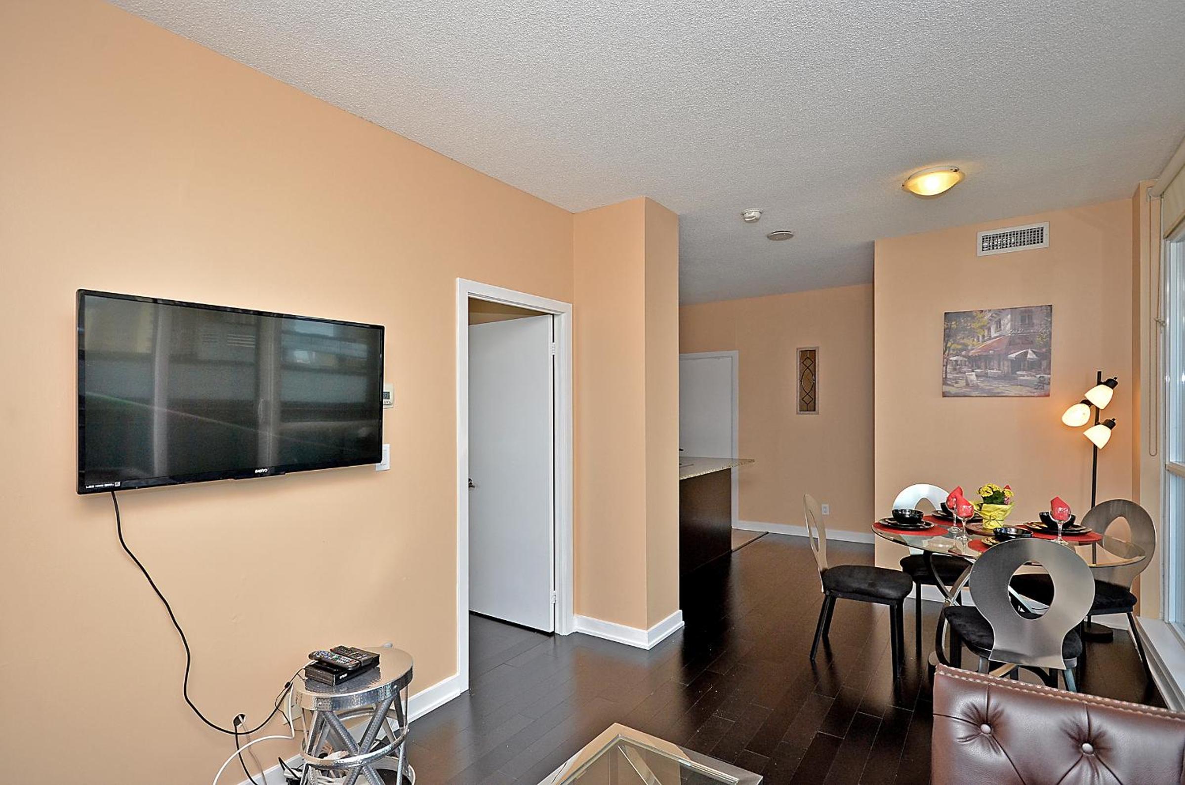 Royal Stays Furnished Apartments - Square One