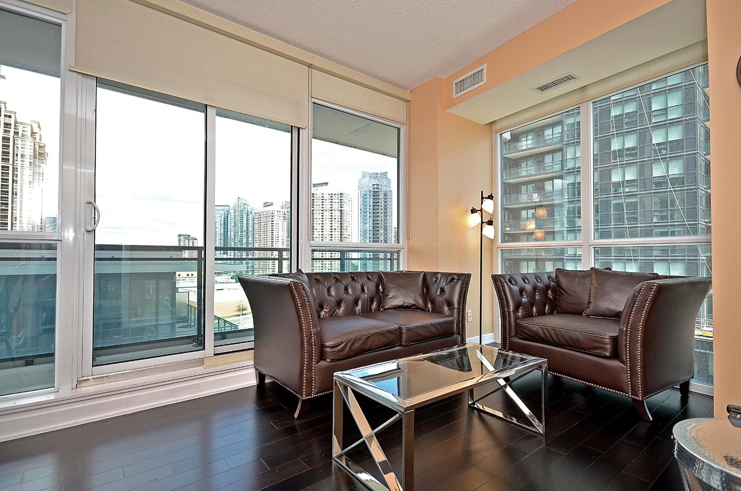 Royal Stays Furnished Apartments - Square One