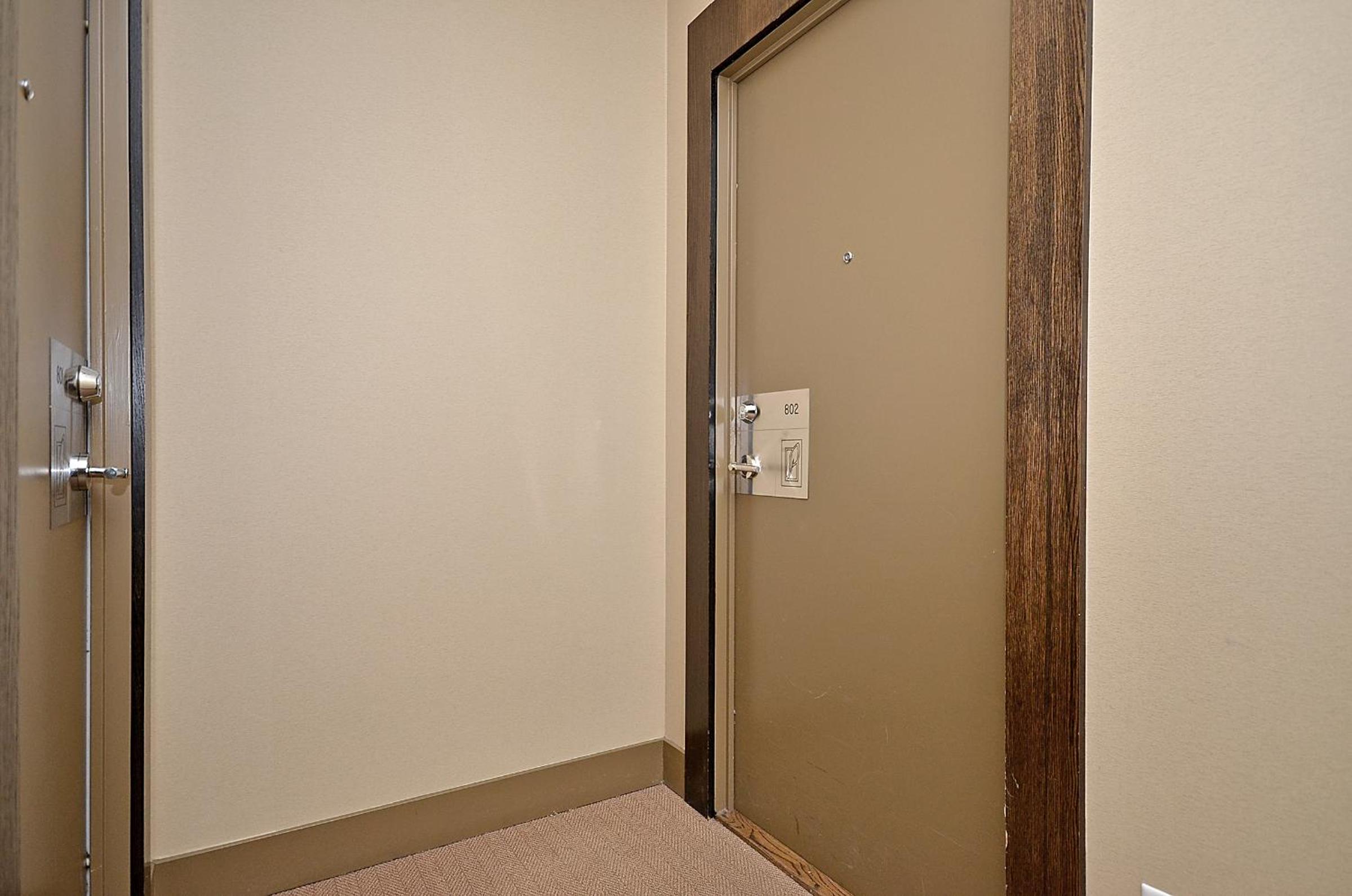 Royal Stays Furnished Apartments - Square One