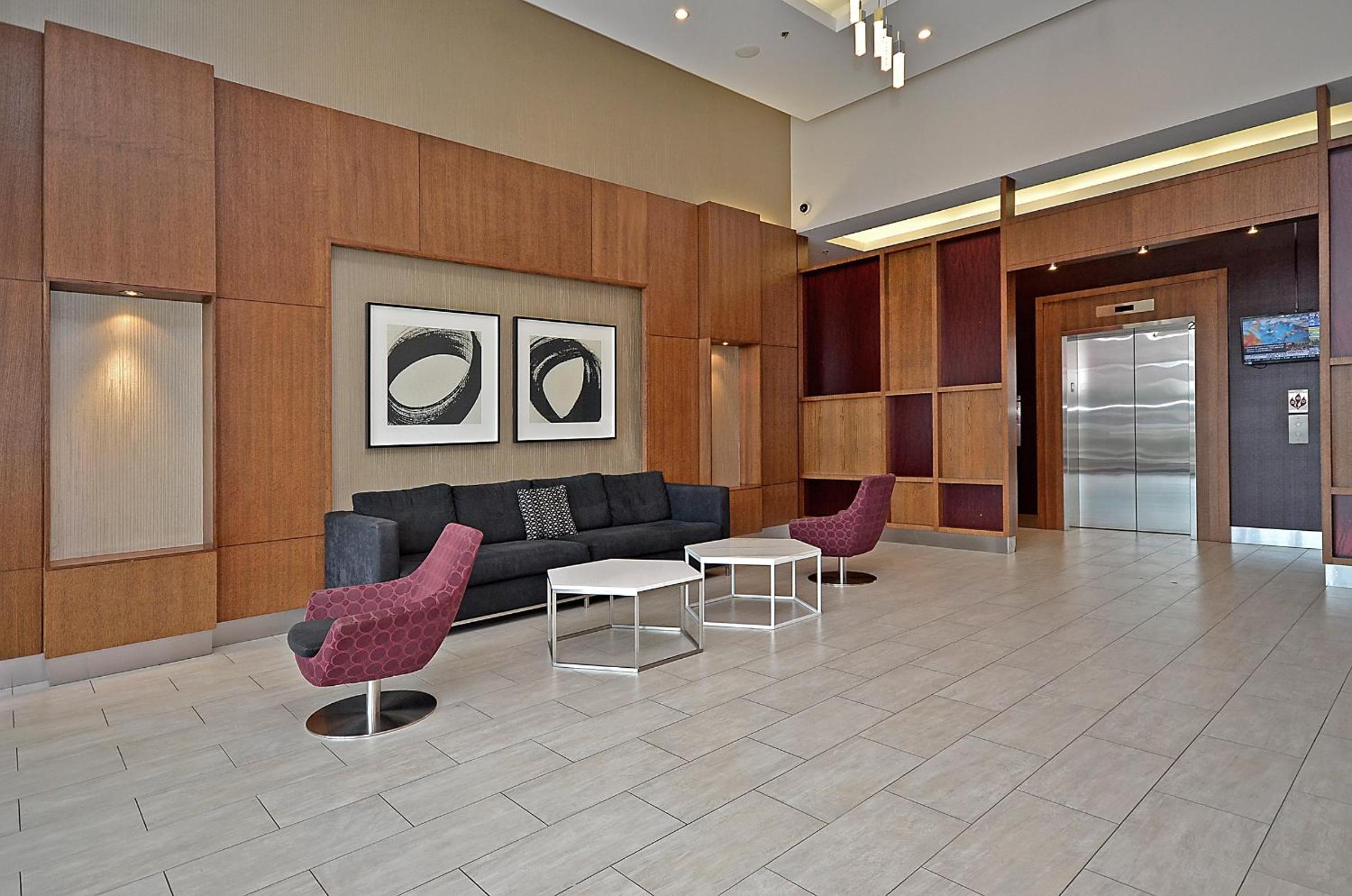 Royal Stays Furnished Apartments - Square One