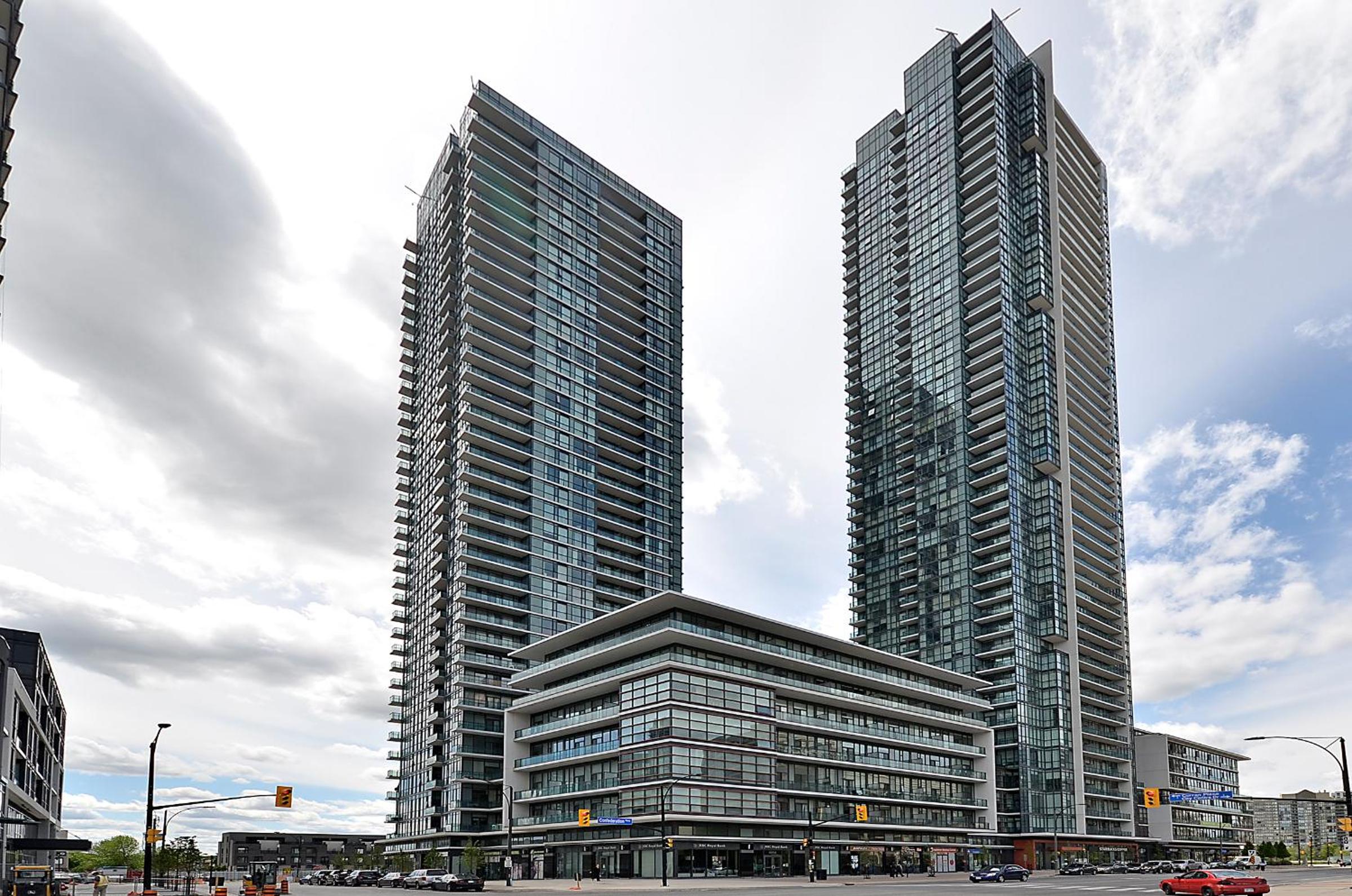 Royal Stays Furnished Apartments - Square One