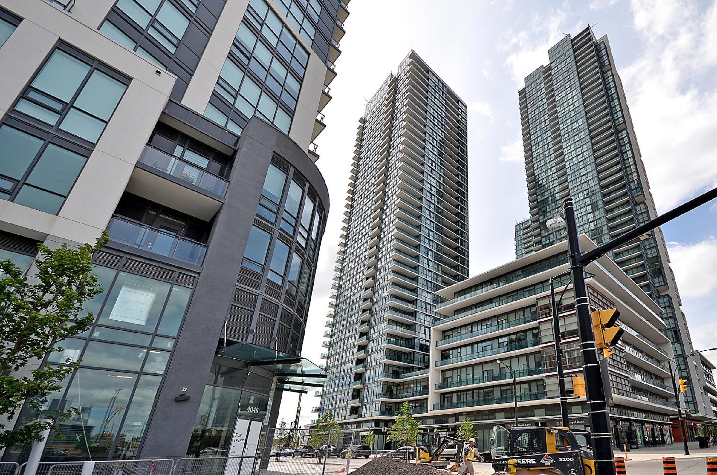 Royal Stays Furnished Apartments - Square One