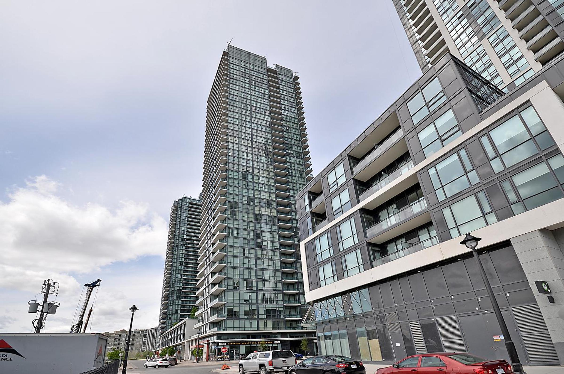 Royal Stays Furnished Apartments - Square One