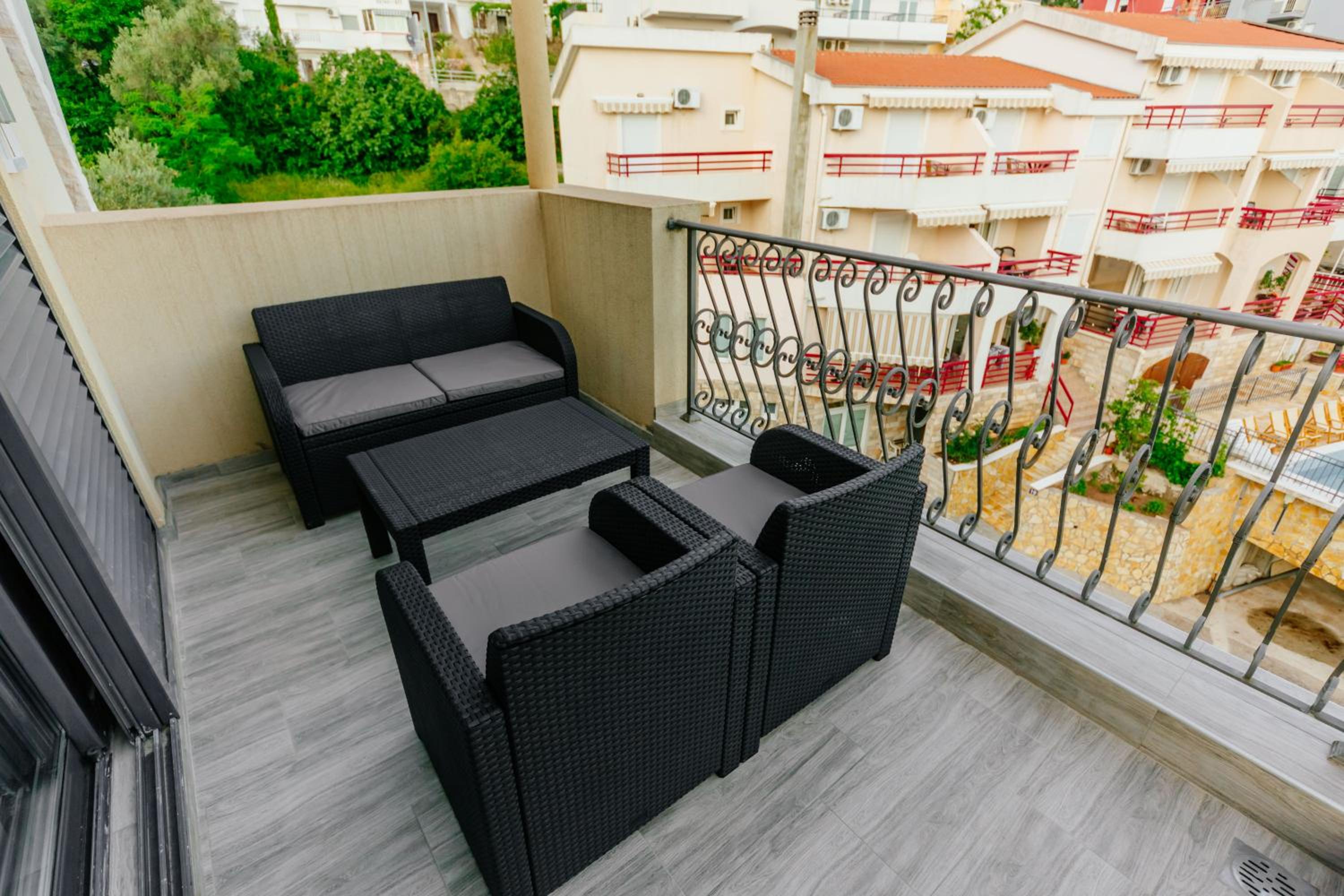 Opium Mar Apartments