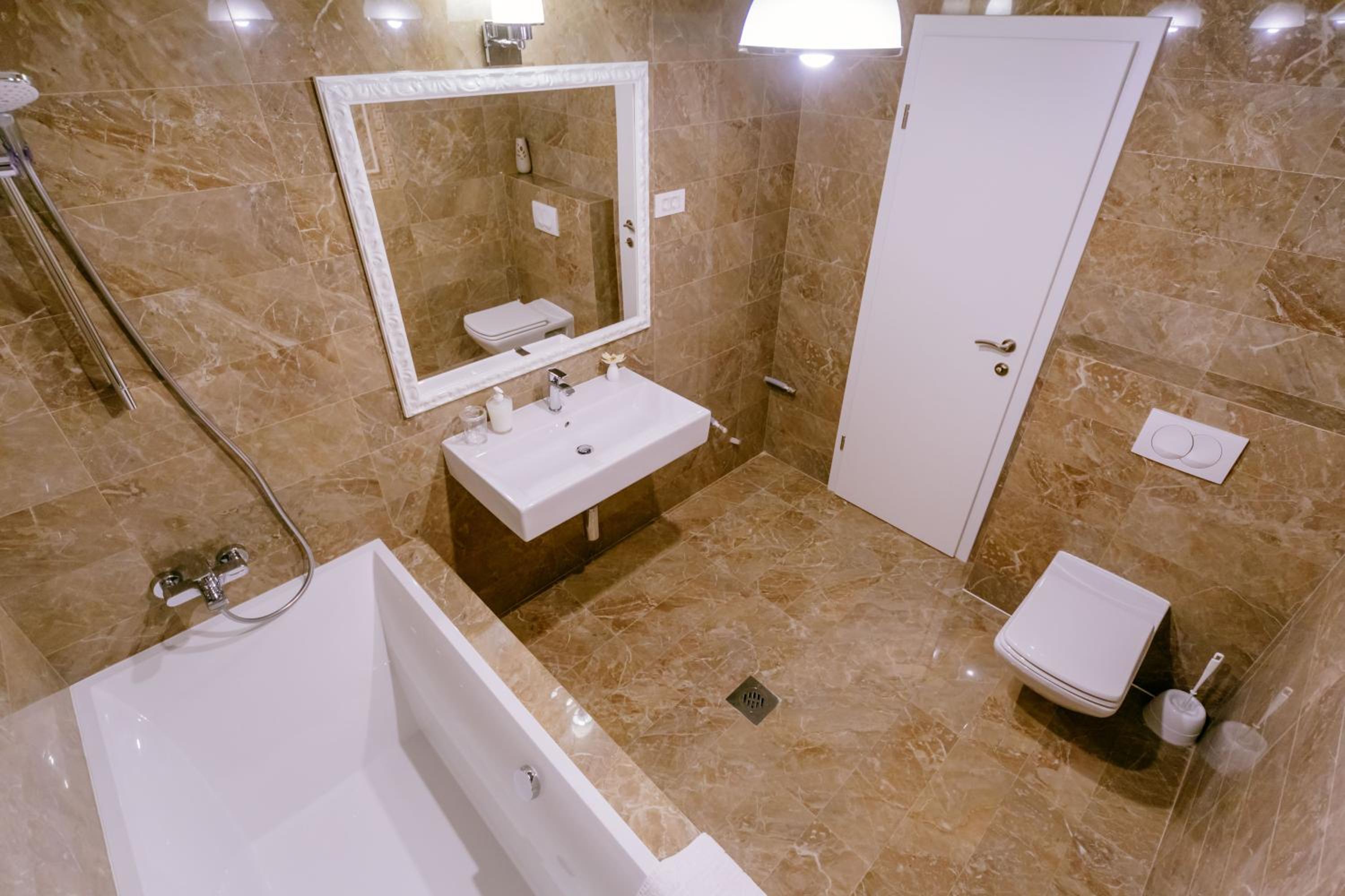 Opium Mar Apartments