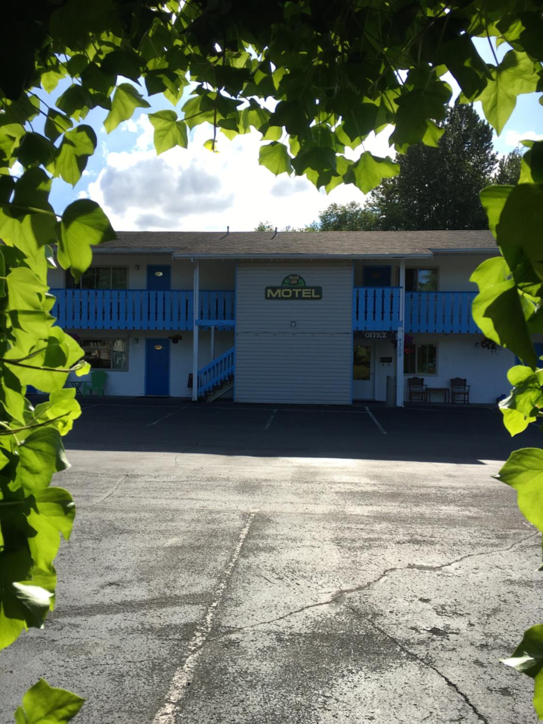 Fuller Lake Chemainus Motel