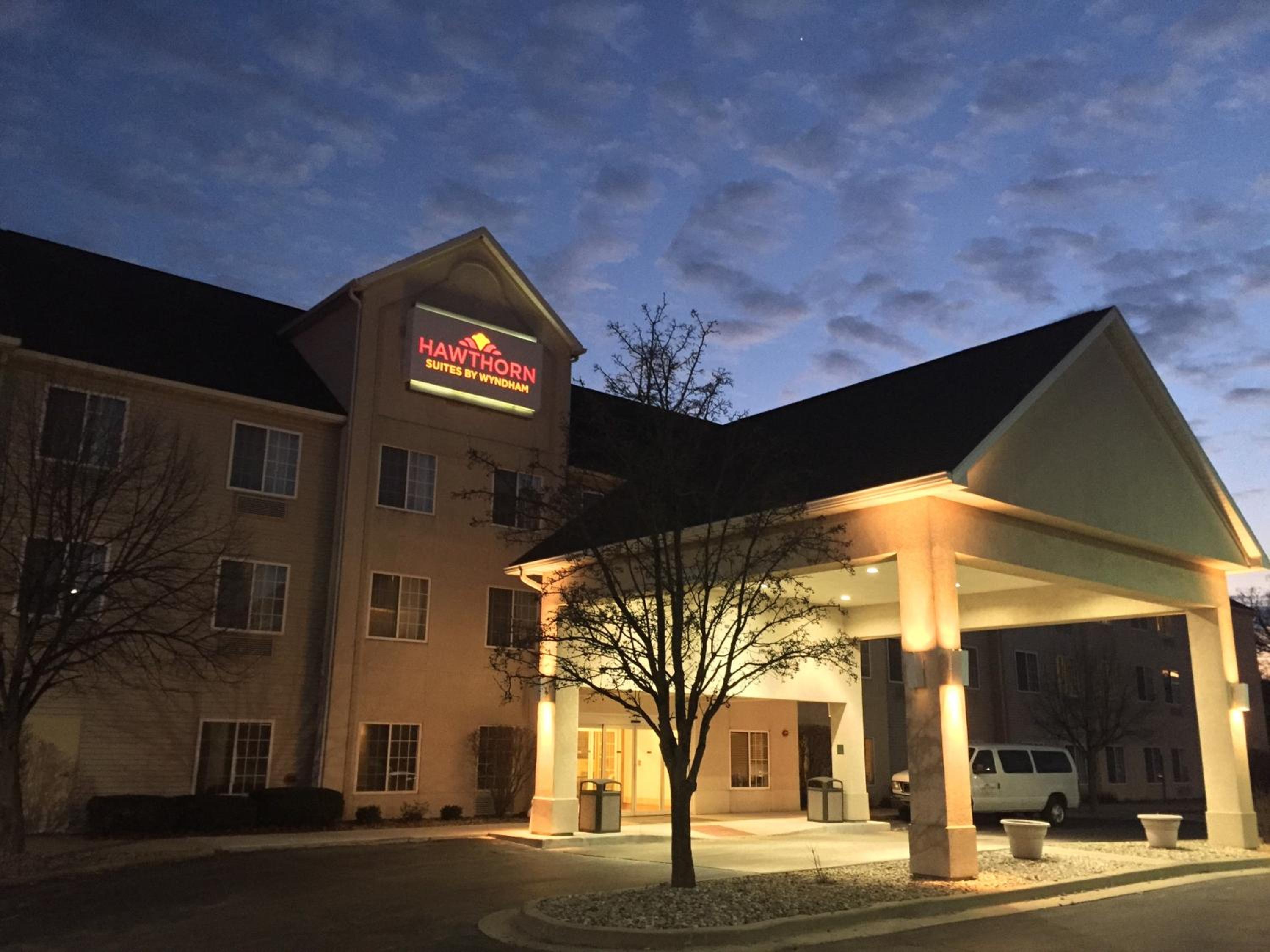 Forsyth Vacations - Hawthorn Extended Stay by Wyndham Decatur - Property Image 2