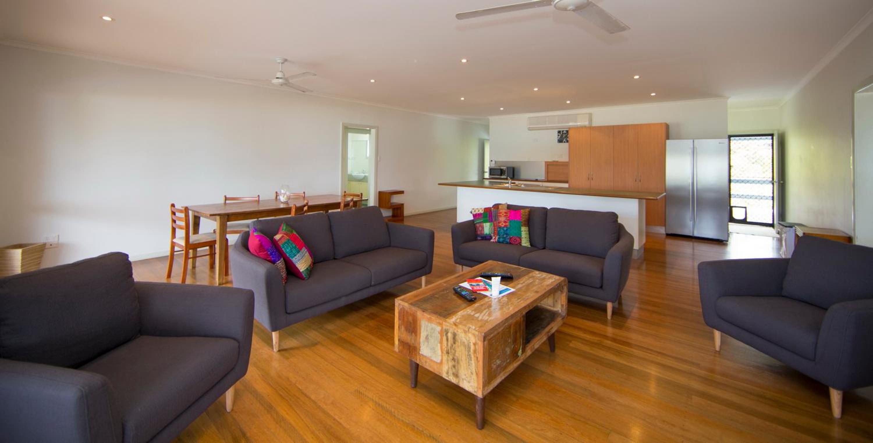 Apollo Jewel Beachfront Apartments