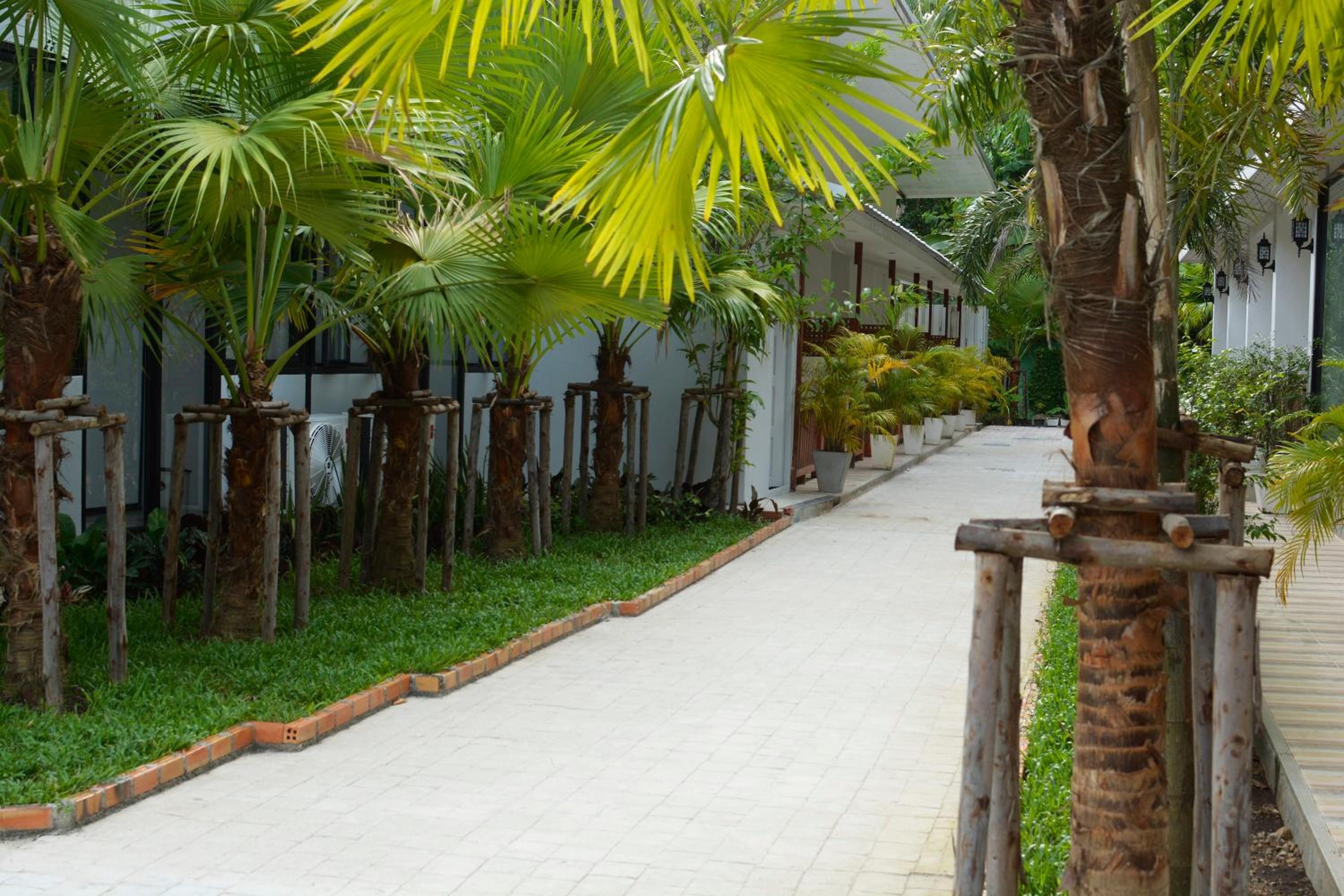 iRest Ao Nang Seafront
