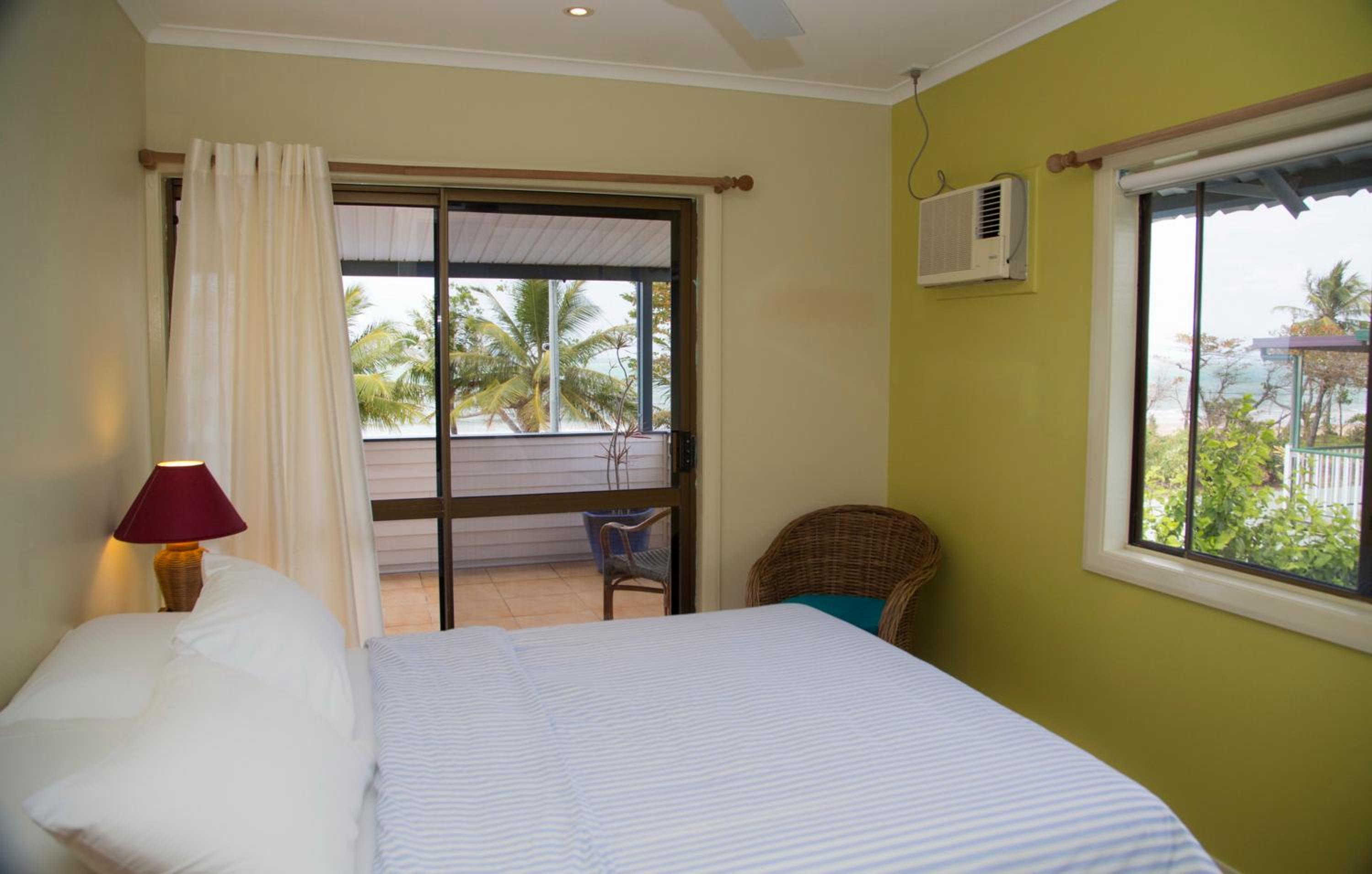 Apollo Jewel Beachfront Apartments