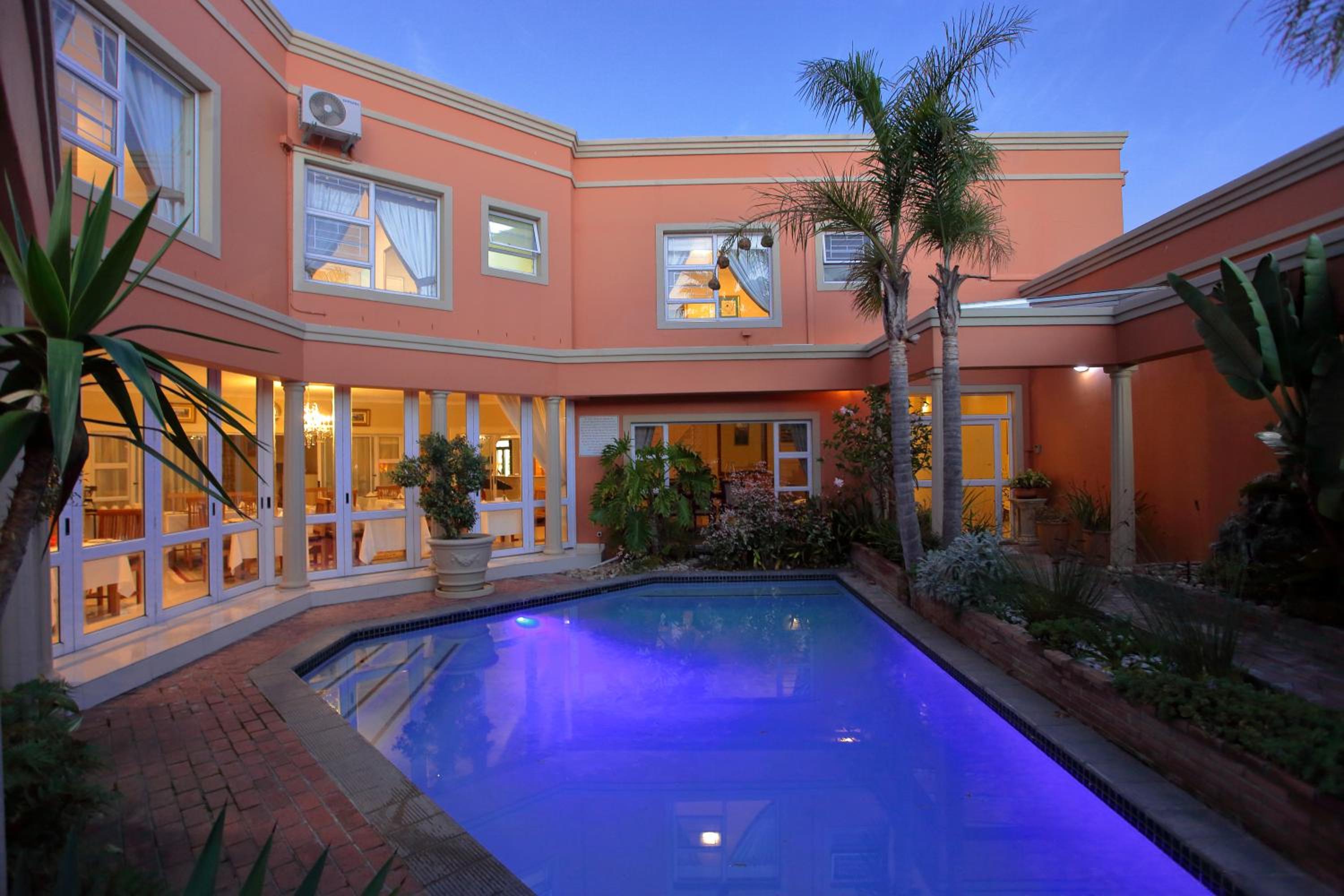 Cinnamon House Bed & Breakfast