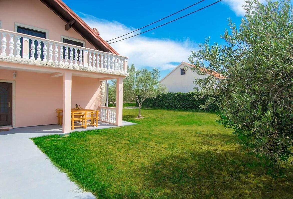 Vacation house Maslina view 2