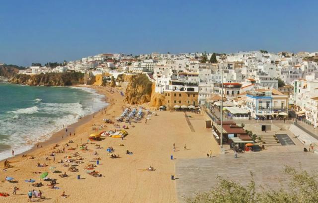 Corcovada, Albufeira, Algarve view 3